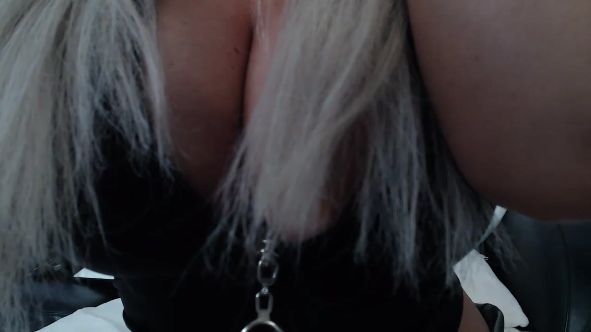 Gallery image thumbnail from MarrylouAnne's myfreecams stream on, 11/15/2022, 23:13 image 11 of 20
