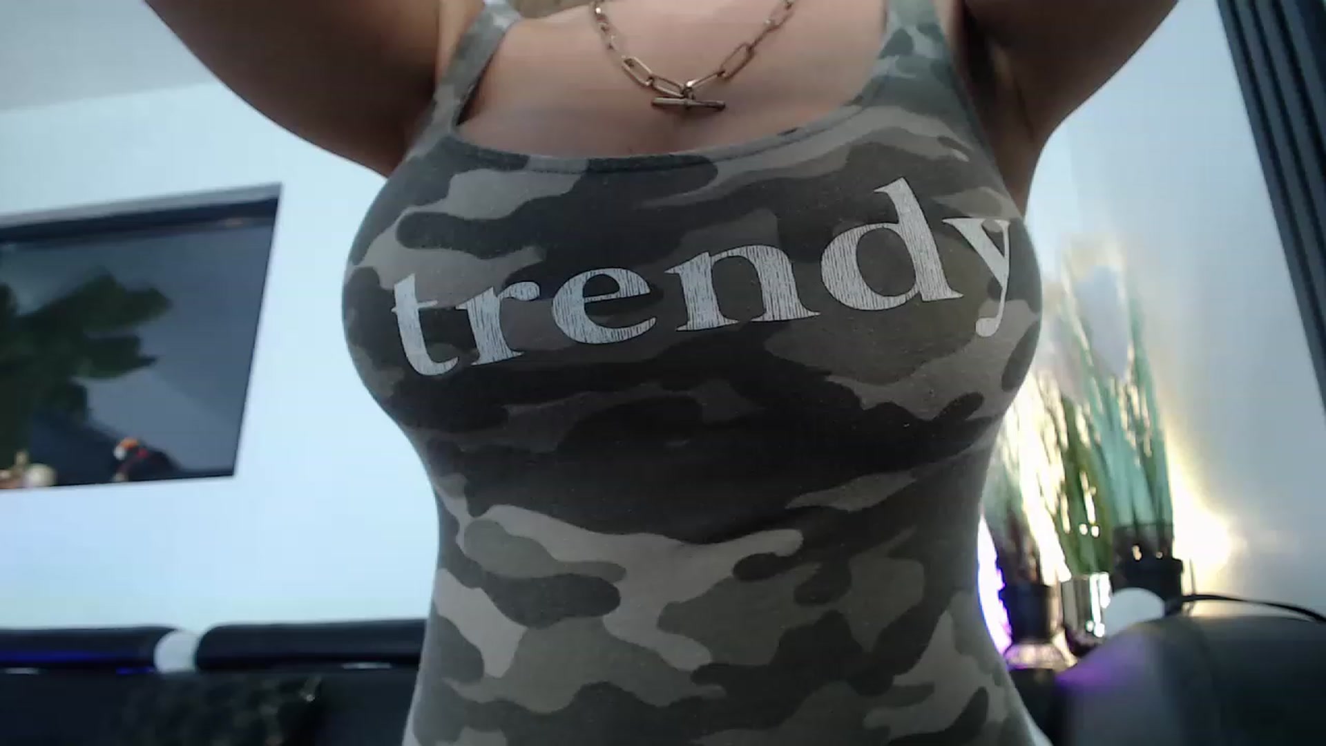 Gallery image thumbnail from MarrylouAnne's myfreecams stream on, 12/01/2022, 08:01 image 8 of 20