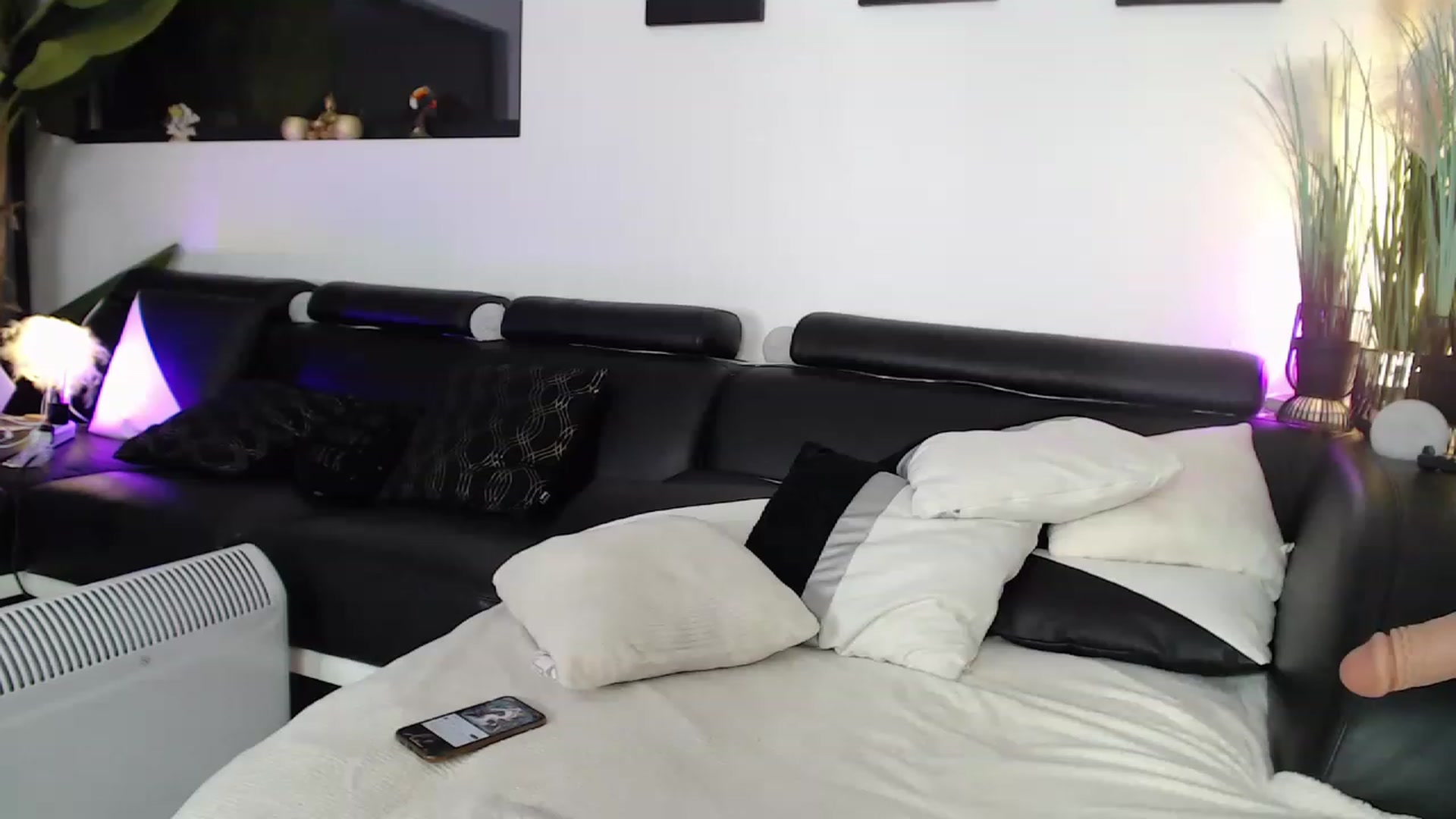 Gallery image thumbnail from MarrylouAnne's myfreecams stream on, 11/21/2022, 04:41 image 11 of 20