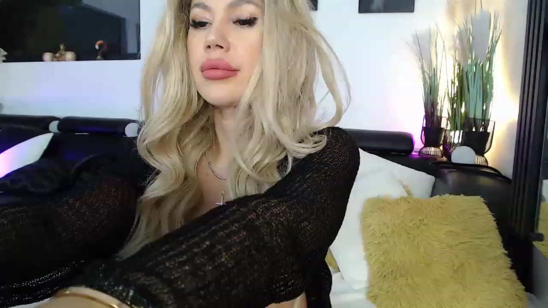 Gallery image thumbnail from MarrylouAnne's myfreecams stream on, 12/03/2022, 04:52 image 13 of 20
