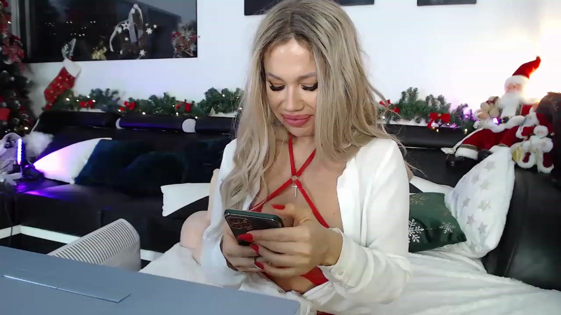 Gallery image thumbnail from MarrylouAnne's myfreecams stream on, 12/09/2022, 05:35 image 1 of 20