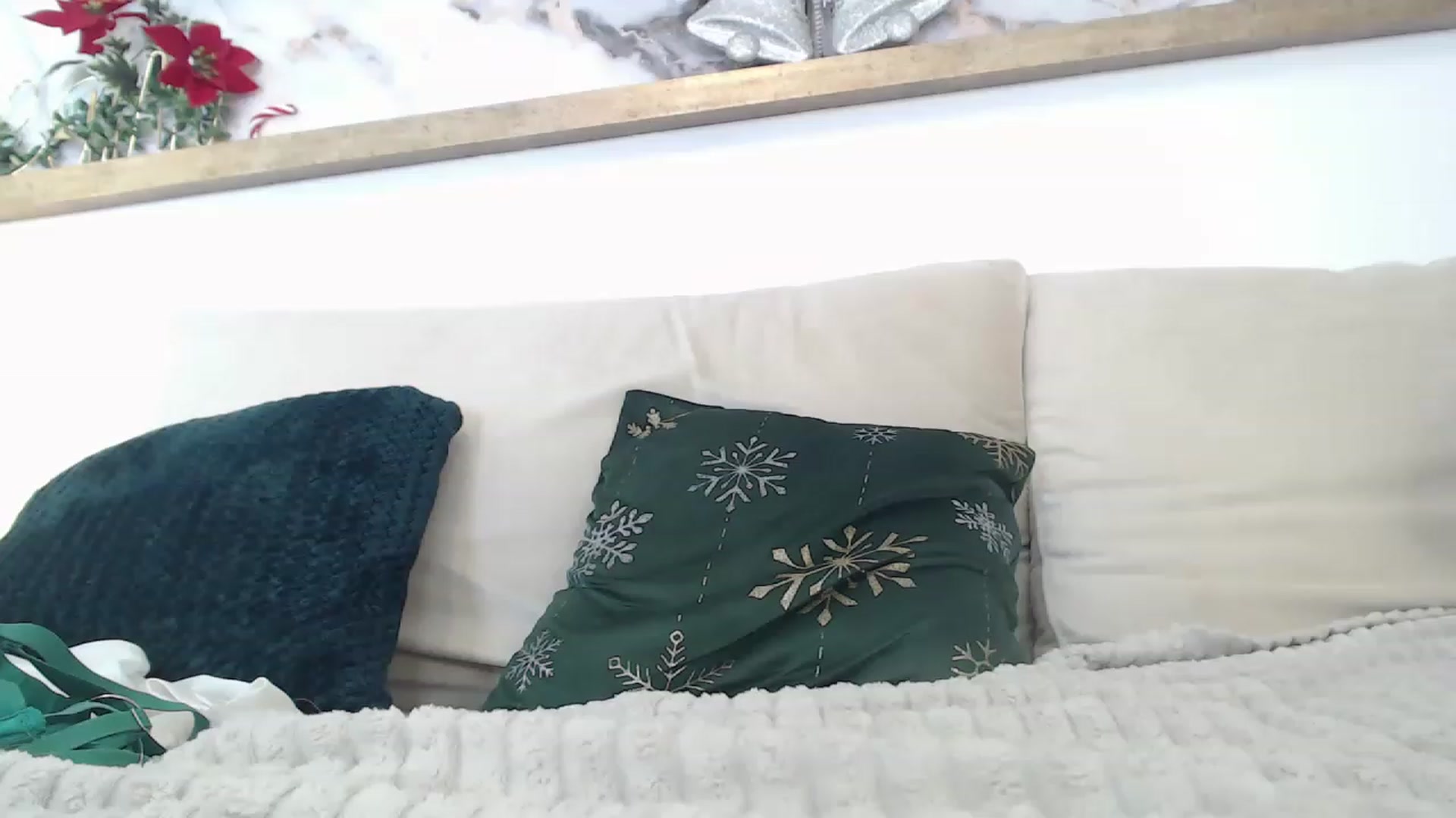 Gallery image thumbnail from MarrylouAnne's myfreecams stream on, 12/17/2022, 05:39 image 7 of 20