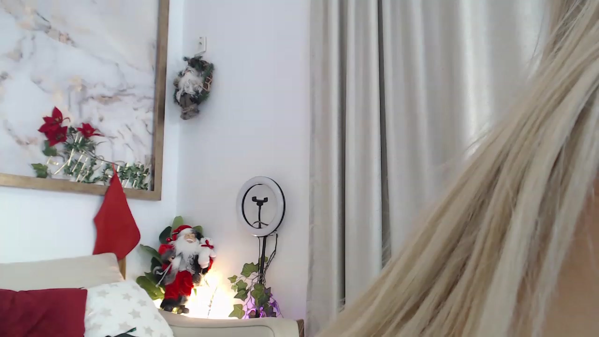 Gallery image thumbnail from MarrylouAnne's myfreecams stream on, 12/21/2022, 05:59 image 17 of 20