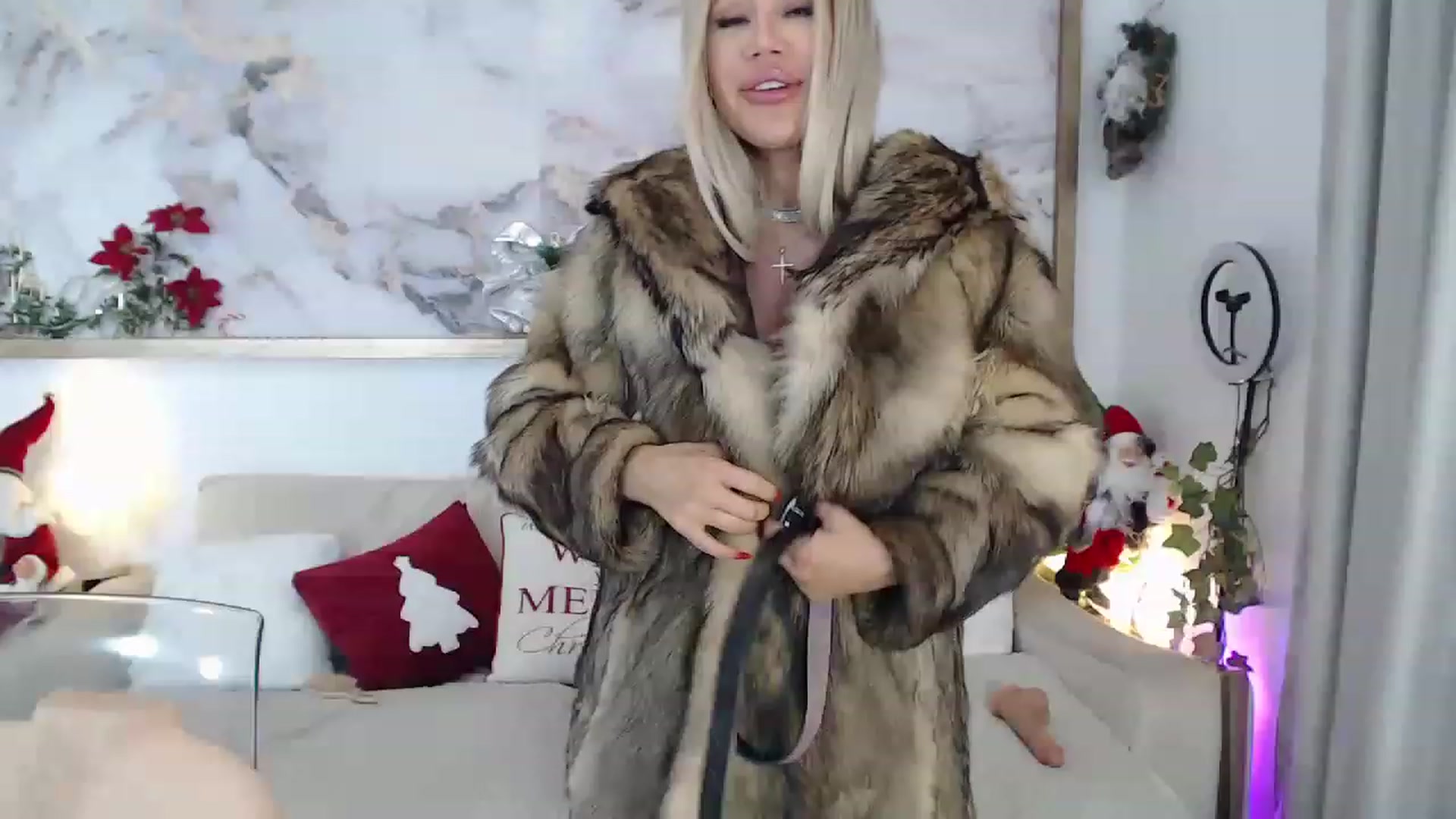 Gallery image thumbnail from MarrylouAnne's myfreecams stream on, 12/31/2022, 02:18 image 7 of 20