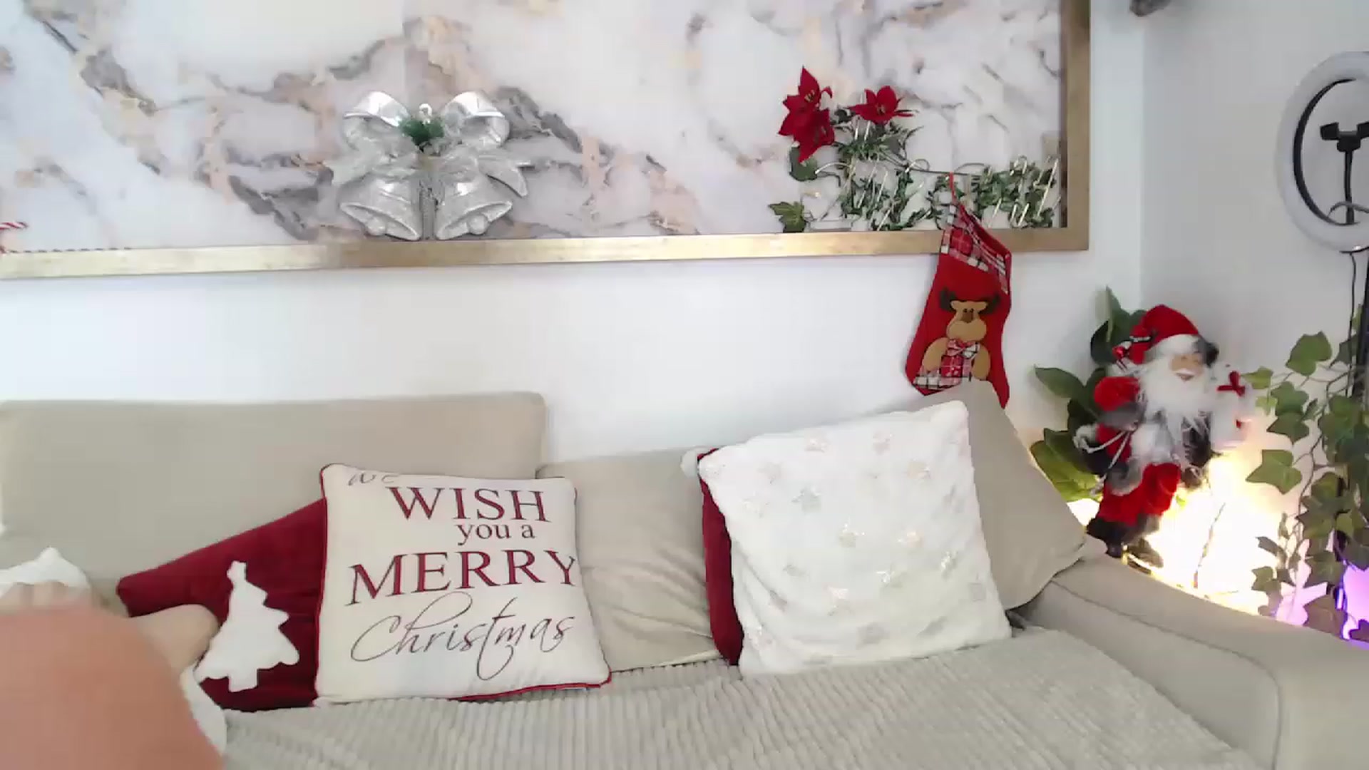 Gallery image thumbnail from MarrylouAnne's myfreecams stream on, 01/01/2023, 24:29 image 8 of 20