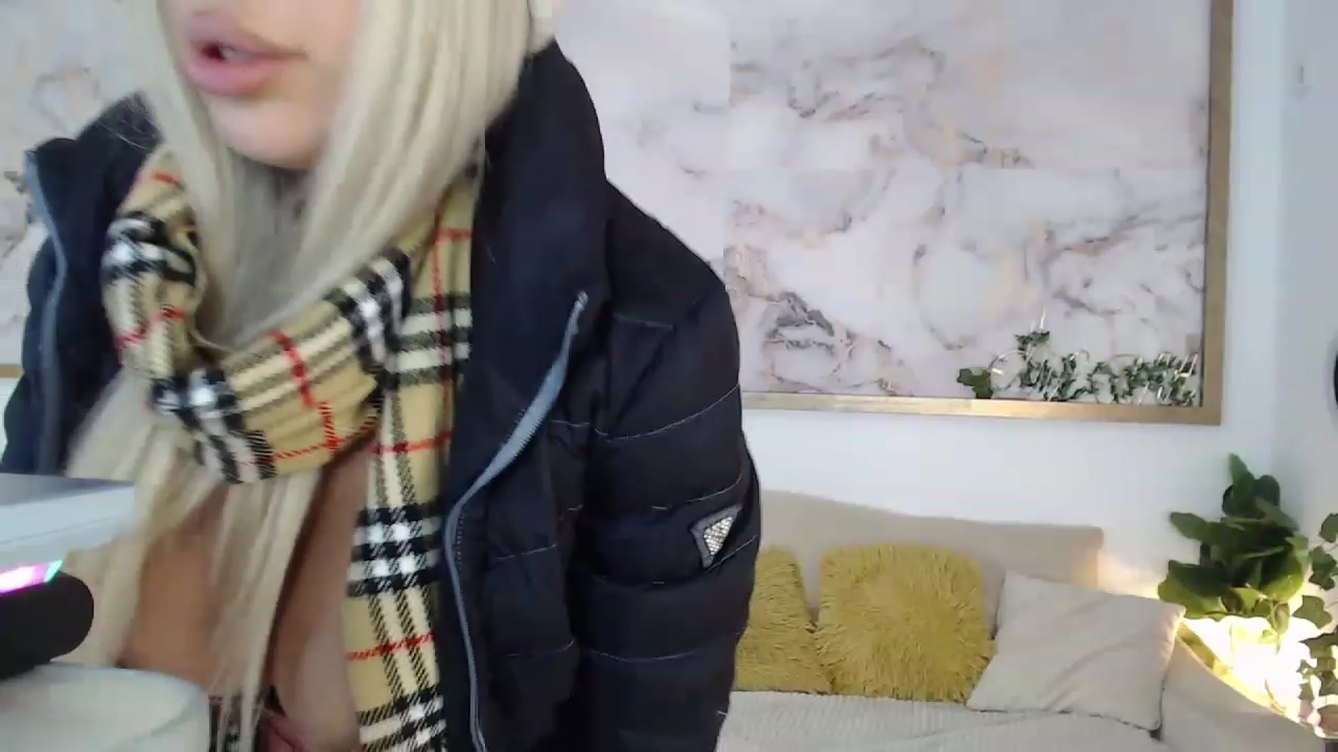 Gallery image thumbnail from MarrylouAnne's myfreecams stream on, 01/07/2023, 23:35 image 17 of 20