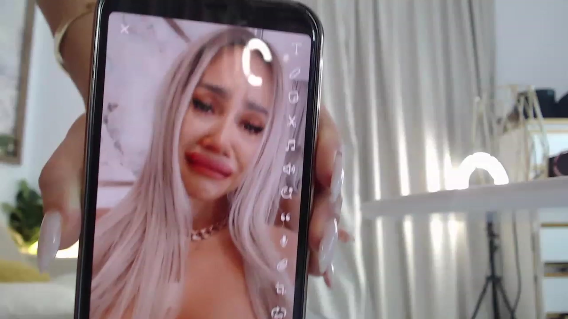 Gallery image thumbnail from MarrylouAnne's myfreecams stream on, 01/13/2023, 03:15 image 8 of 20