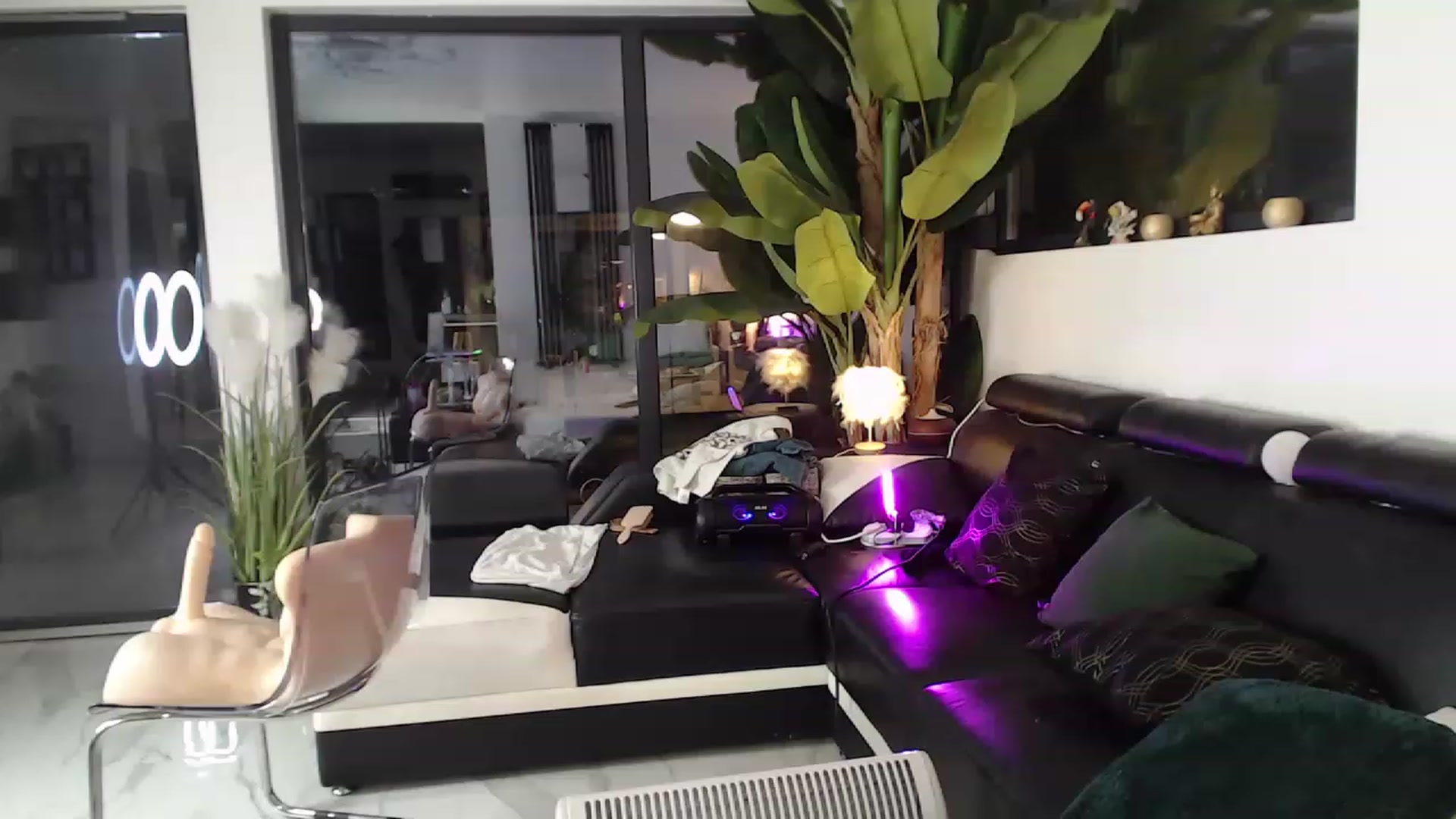 Gallery image thumbnail from MarrylouAnne's myfreecams stream on, 01/22/2023, 24:22 image 18 of 20