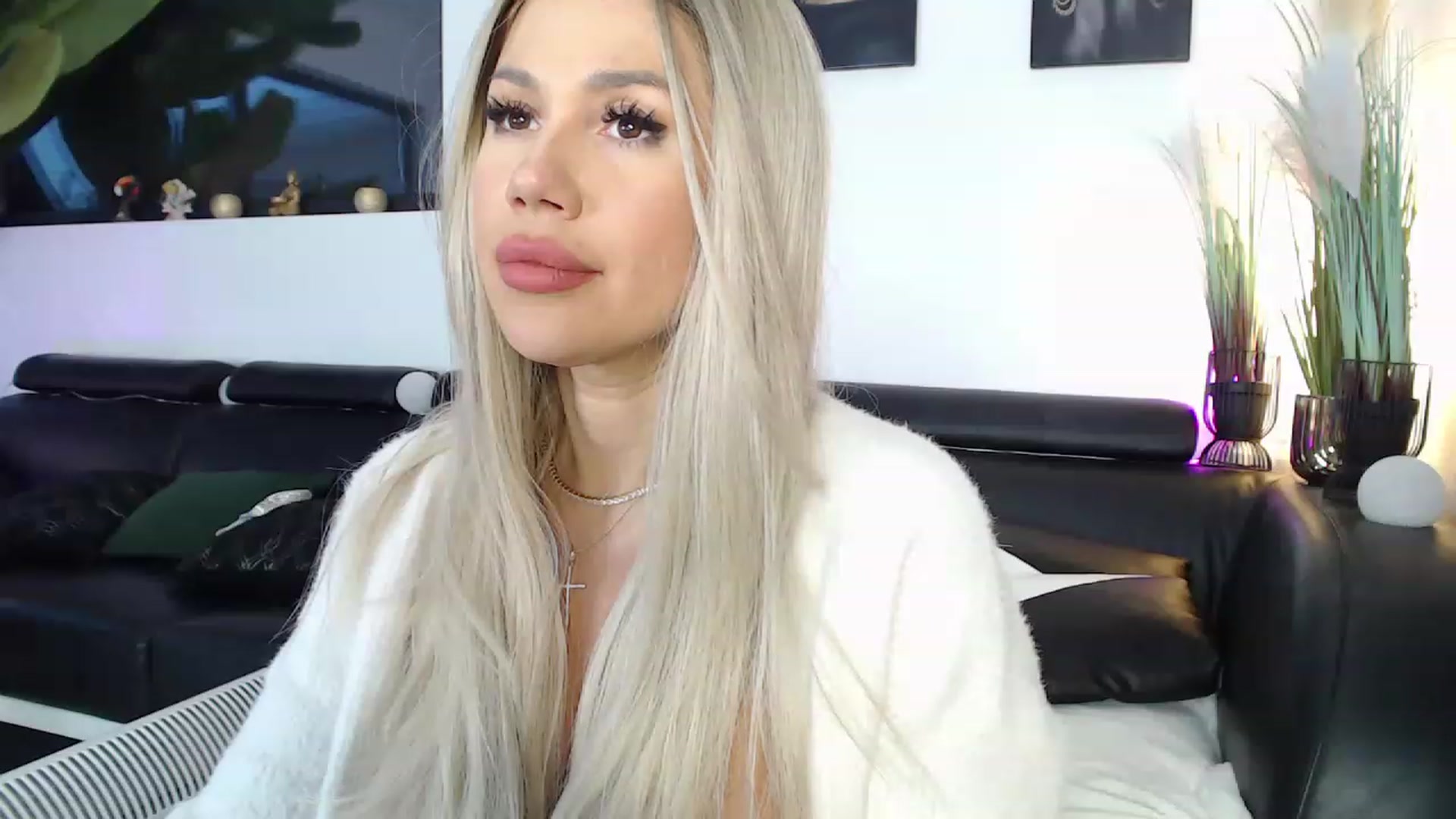 Gallery image thumbnail from MarrylouAnne's myfreecams stream on, 01/27/2023, 06:01 image 14 of 20