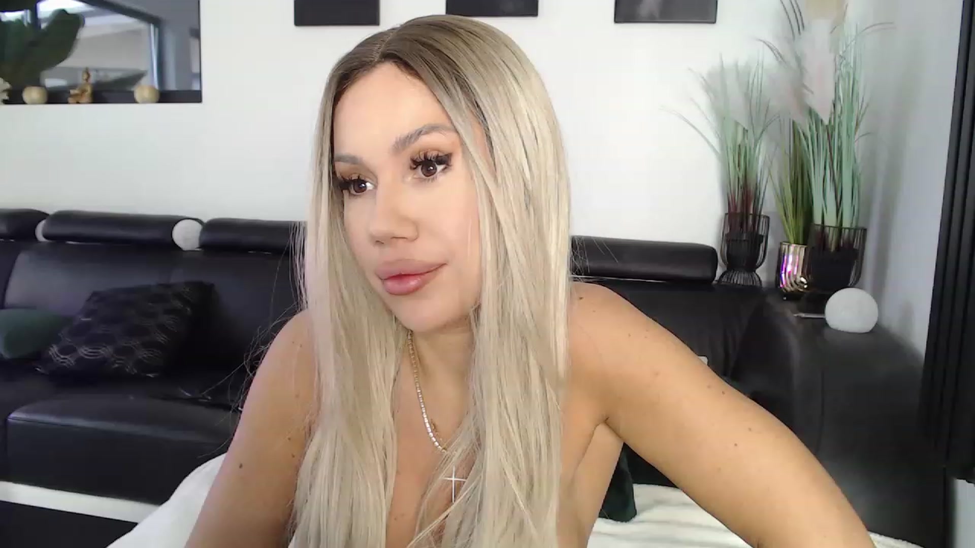 Gallery image thumbnail from MarrylouAnne's myfreecams stream on, 01/29/2023, 14:49 image 4 of 20