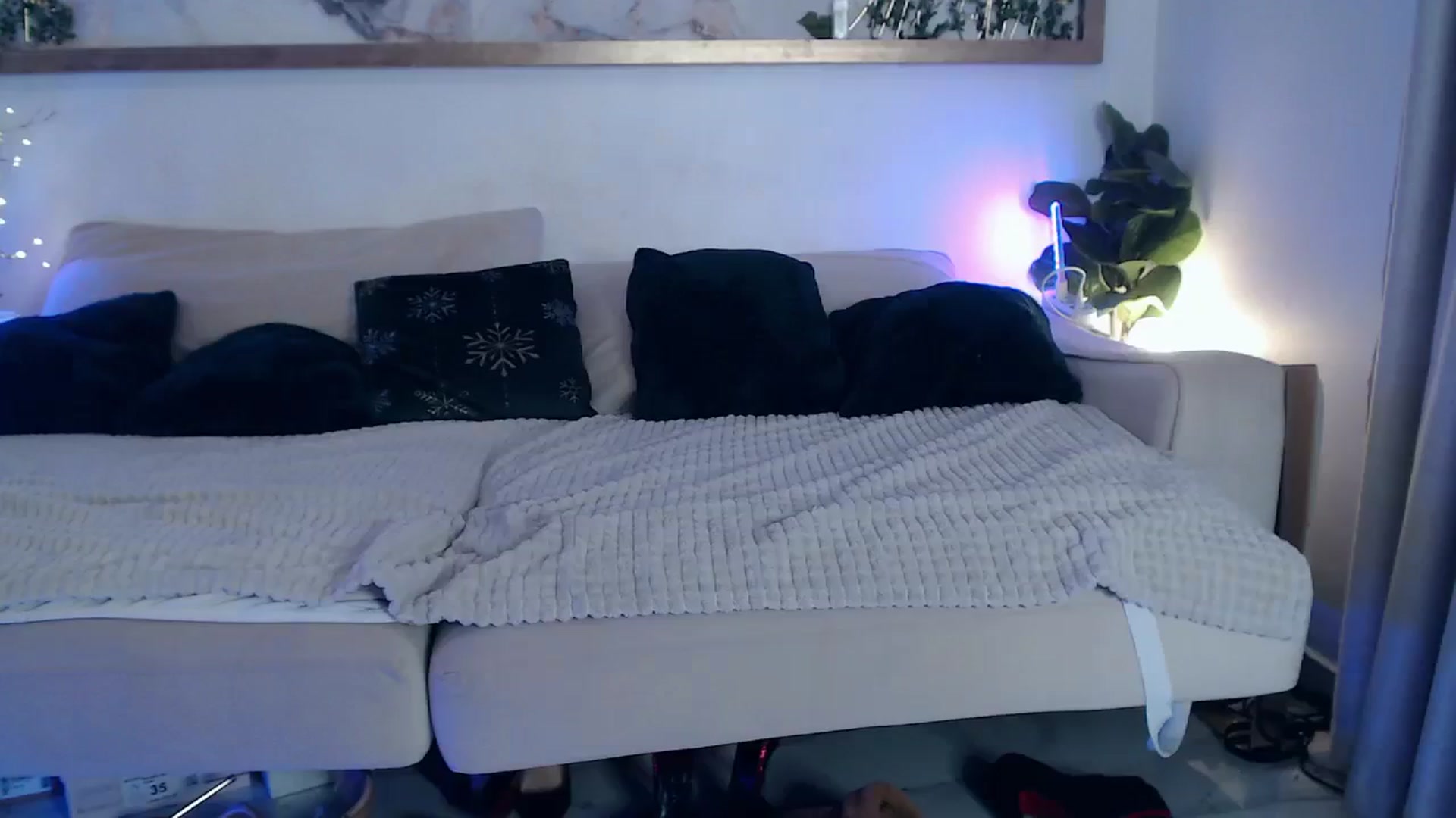 Gallery image thumbnail from MarrylouAnne's myfreecams stream on, 11/08/2023, 22:52 image 4 of 20