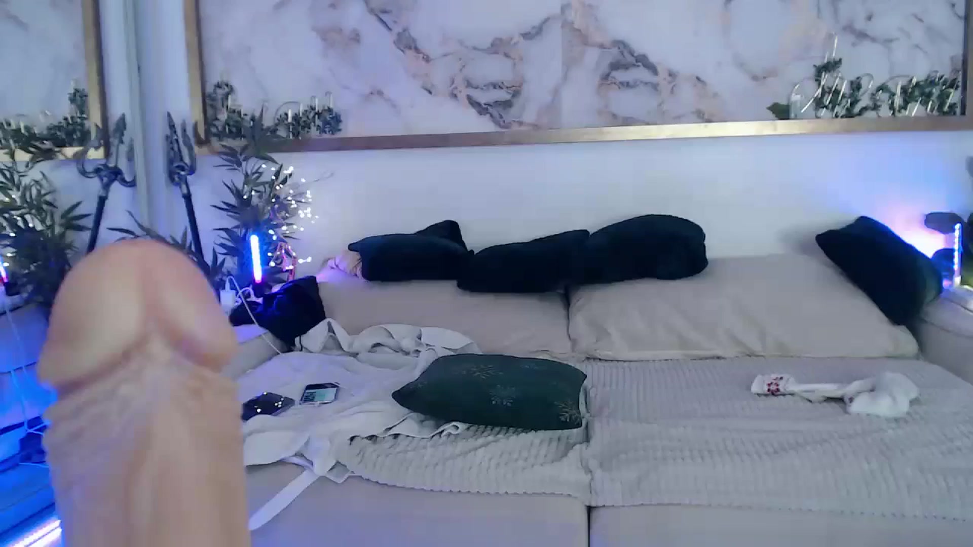 Gallery image thumbnail from MarrylouAnne's myfreecams stream on, 11/29/2023, 24:00 image 5 of 20