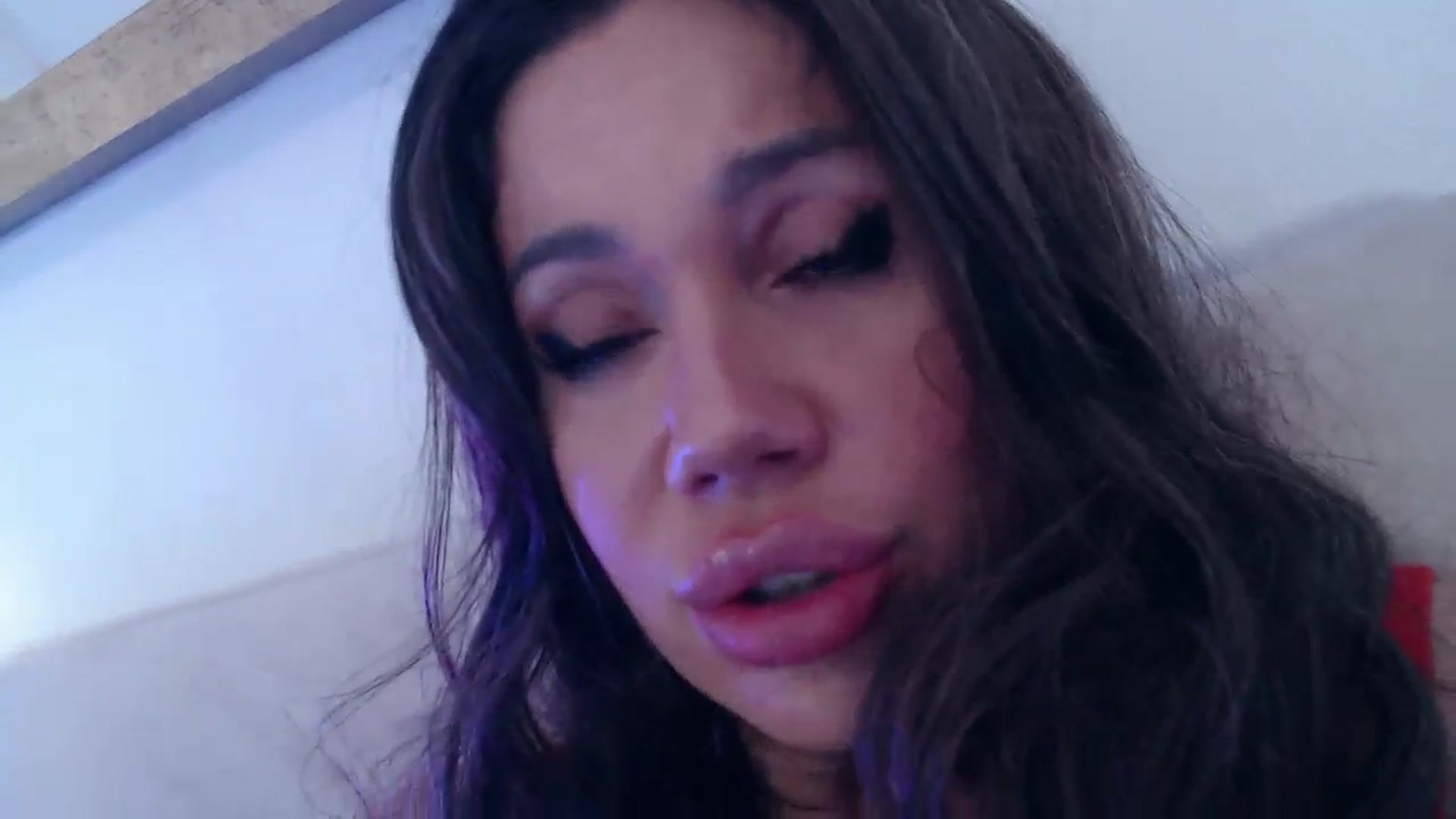 Gallery image thumbnail from MarrylouAnne's myfreecams stream on, 12/06/2023, 24:53 image 13 of 20