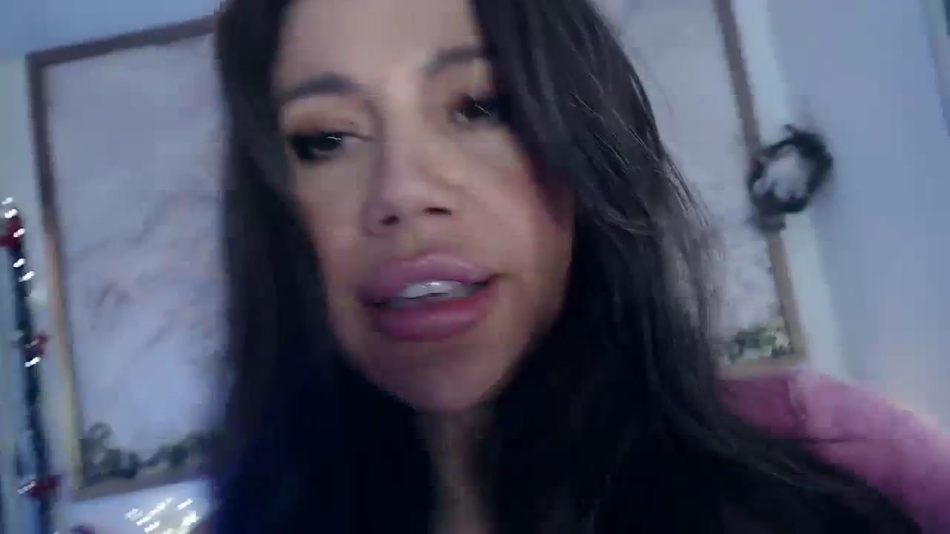 Gallery image thumbnail from MarrylouAnne's myfreecams stream on, 12/07/2023, 02:10 image 10 of 20