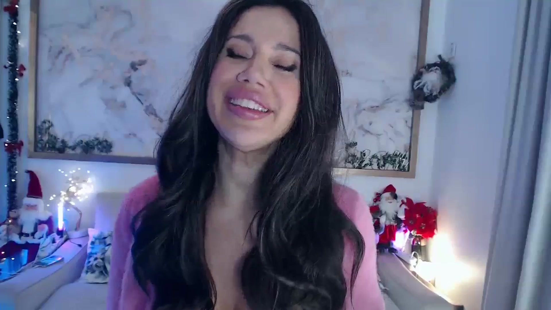 Gallery image thumbnail from MarrylouAnne's myfreecams stream on, 12/07/2023, 02:10 image 16 of 20