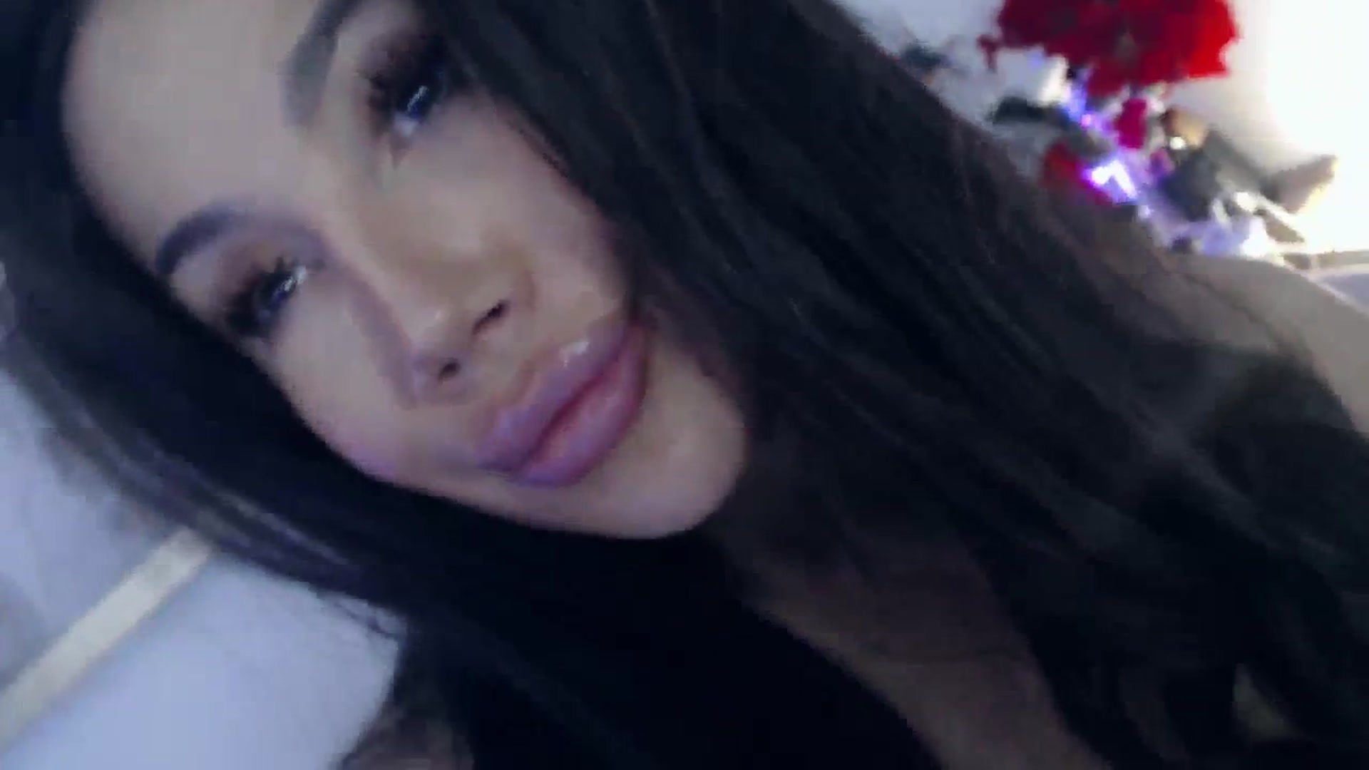 Gallery image thumbnail from MarrylouAnne's myfreecams stream on, 12/24/2023, 03:32 image 18 of 20