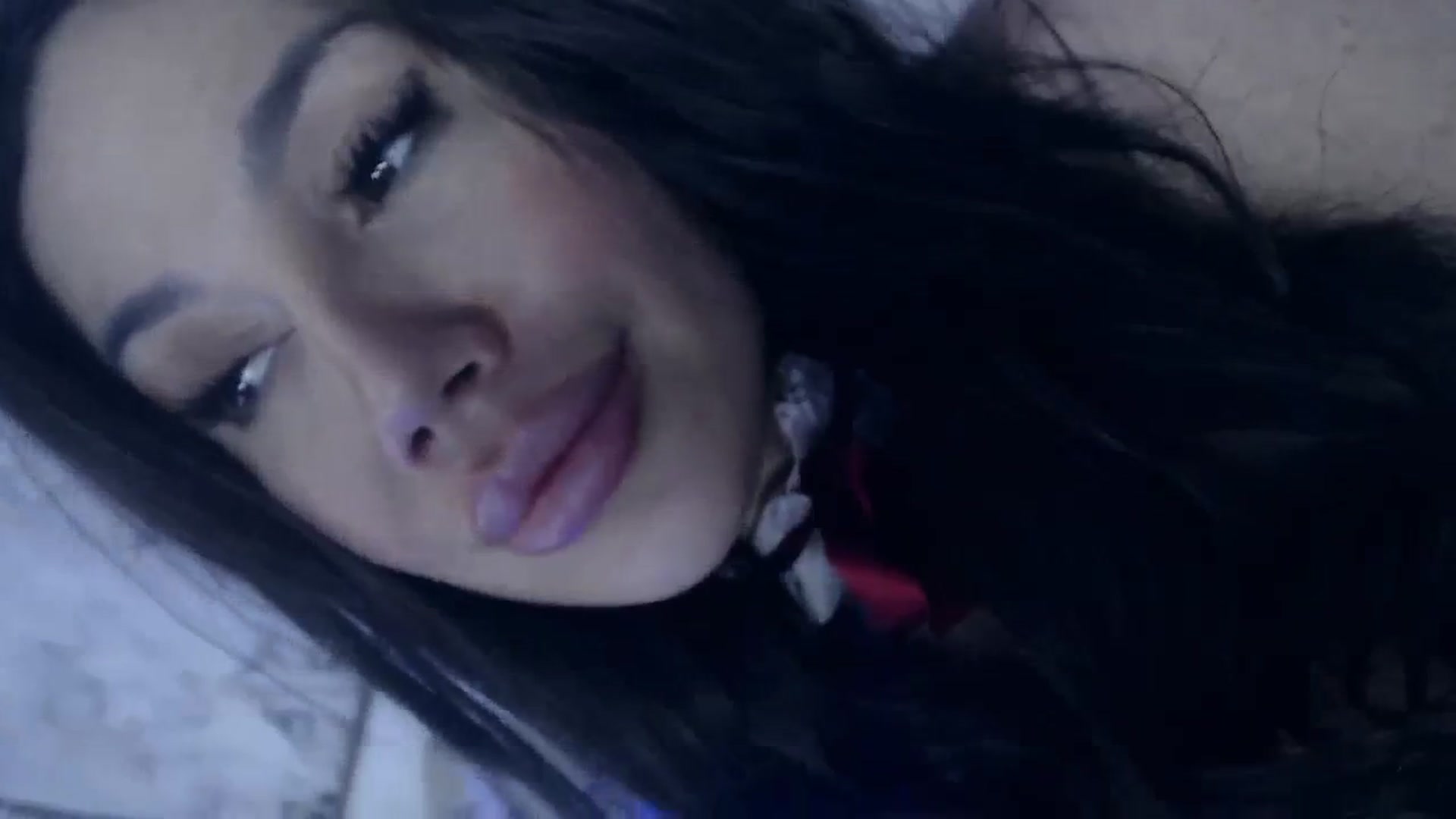 Gallery image thumbnail from MarrylouAnne's myfreecams stream on, 12/25/2023, 04:40 image 9 of 20