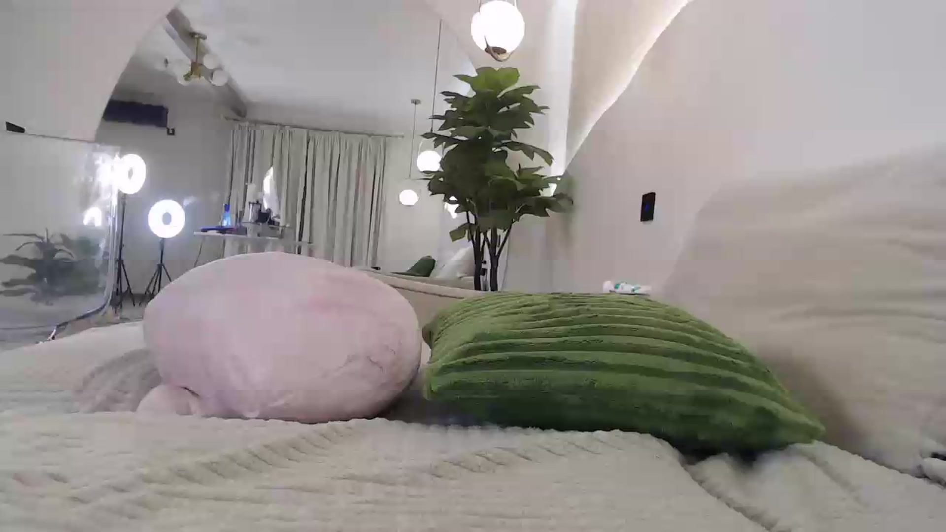 Gallery image thumbnail from MarrylouAnne's myfreecams stream on, 07/31/2026, 23:25 image 1 of 20