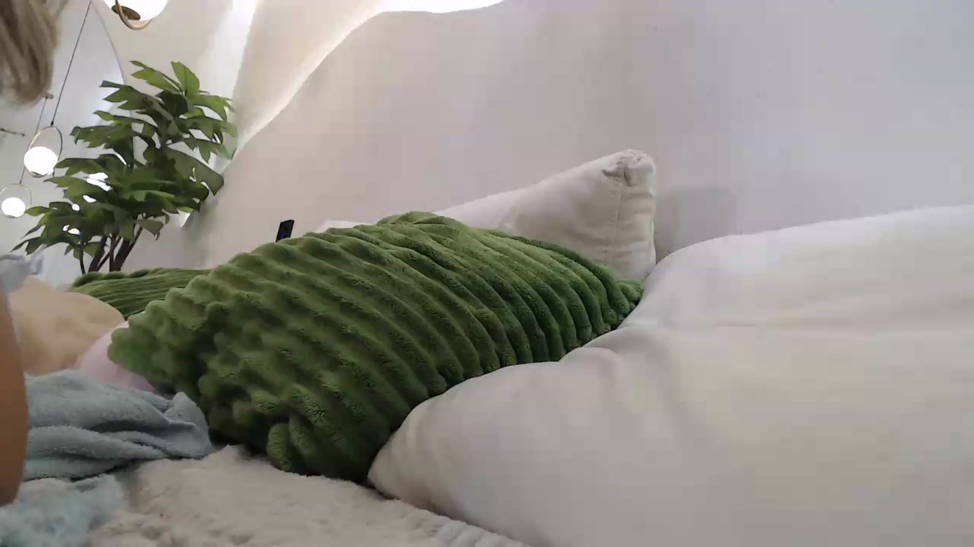 Gallery image thumbnail from MarrylouAnne's myfreecams stream on, 08/28/2026, 23:43 image 12 of 20
