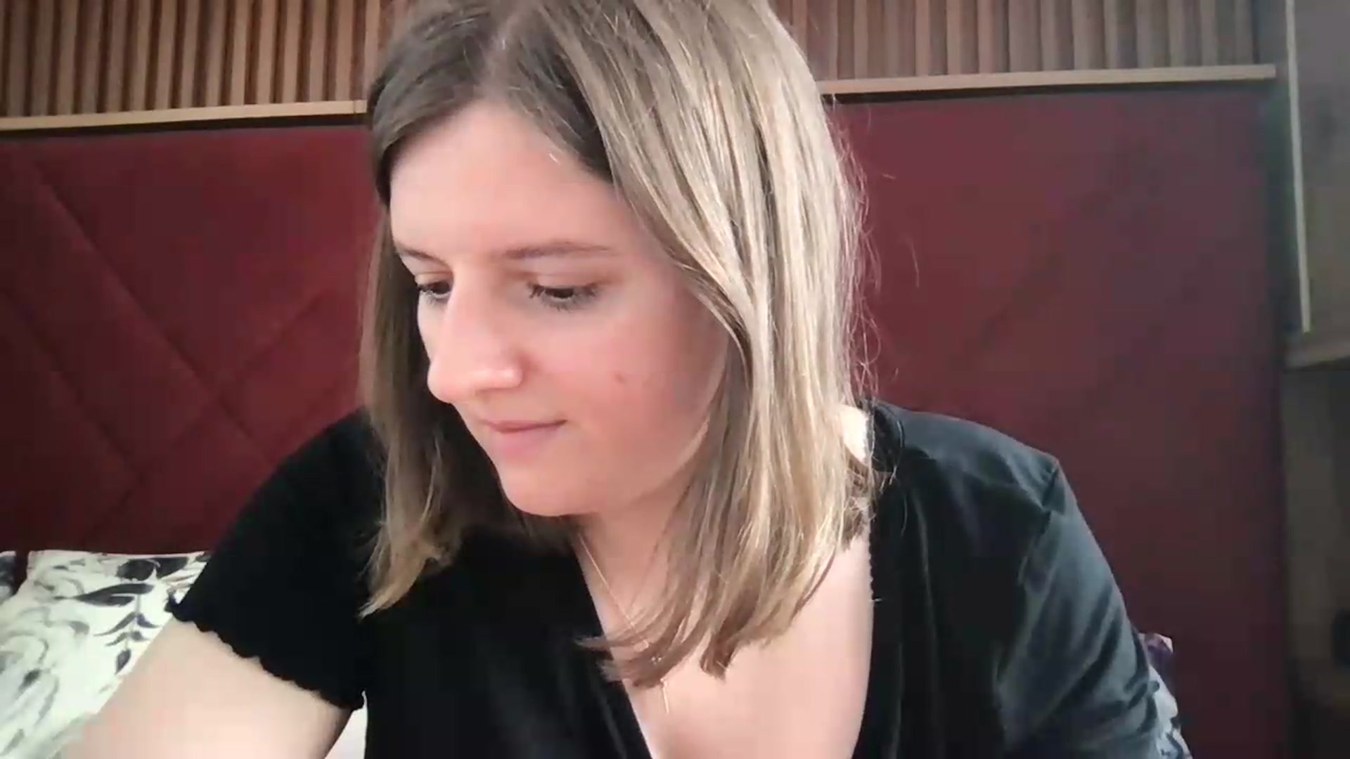 Gallery image thumbnail from MarshaCleave's myfreecams stream on, 06/20/2026, 16:05 image 5 of 20