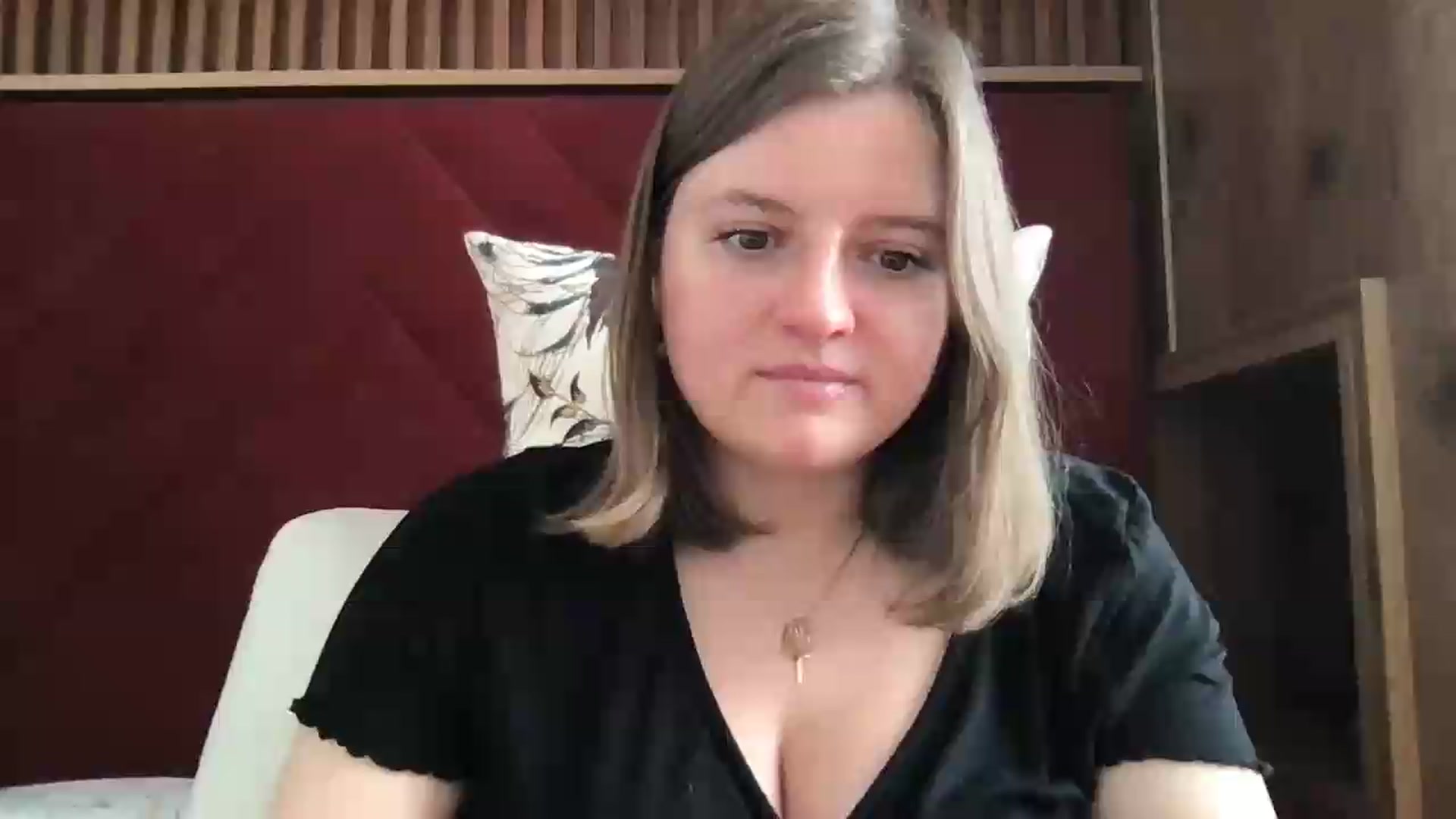 Gallery image thumbnail from MarshaCleave's myfreecams stream on, 07/01/2026, 16:05 image 13 of 20