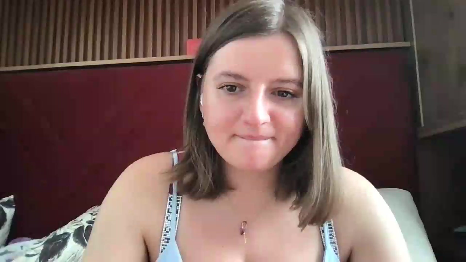 Gallery image thumbnail from MarshaCleave's myfreecams stream on, 07/15/2026, 16:21 image 14 of 20