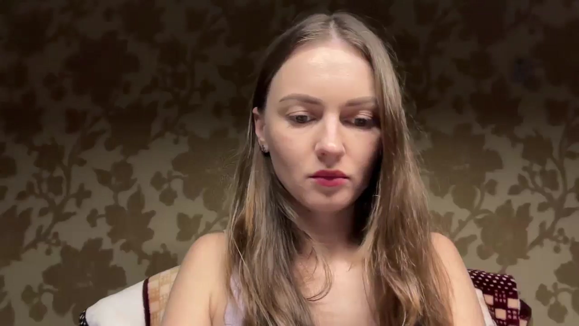 Gallery image thumbnail from MarshaGreen's myfreecams stream on, 11/18/2025, 16:35 image 10 of 20
