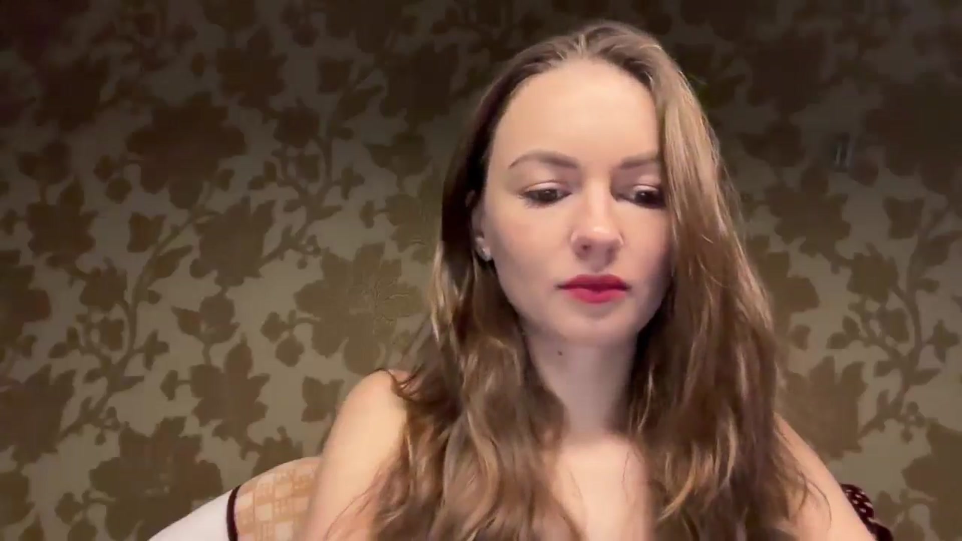 Gallery image thumbnail from MarshaGreen's myfreecams stream on, 11/19/2025, 13:15 image 4 of 20