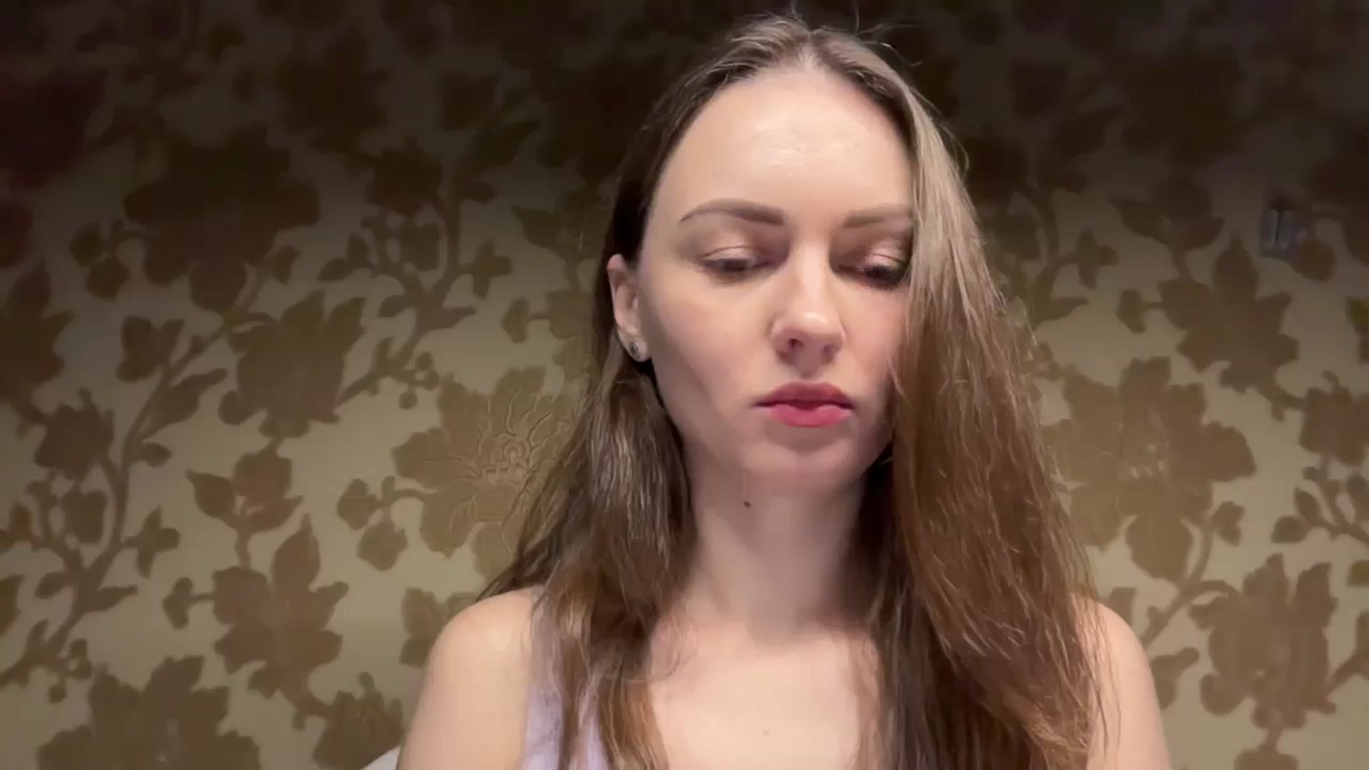 Gallery image thumbnail from MarshaGreen's myfreecams stream on, 12/08/2025, 15:31 image 6 of 20