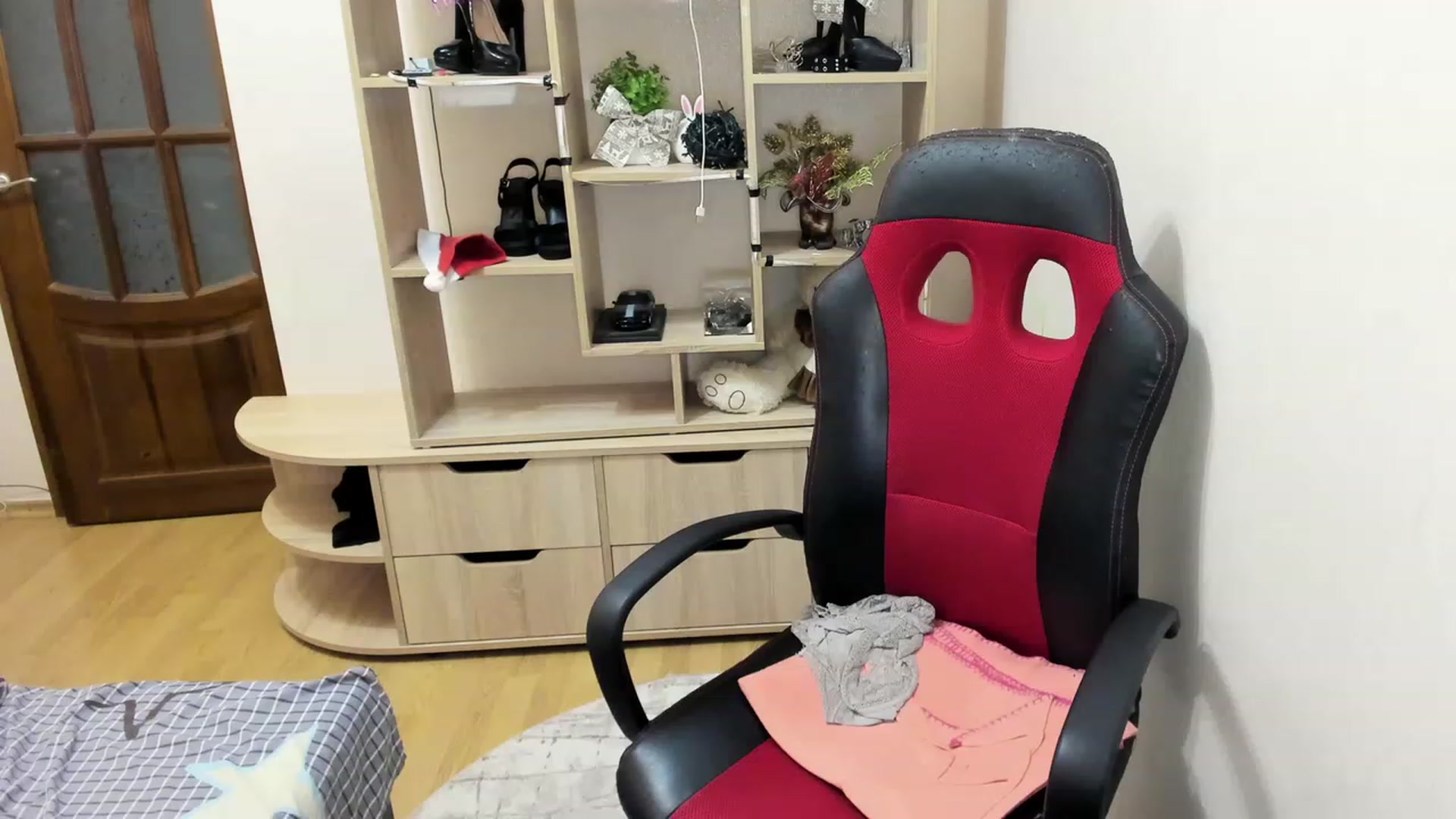 Gallery image thumbnail from Marshmalllow's myfreecams stream on, 12/25/2022, 22:24 image 20 of 20
