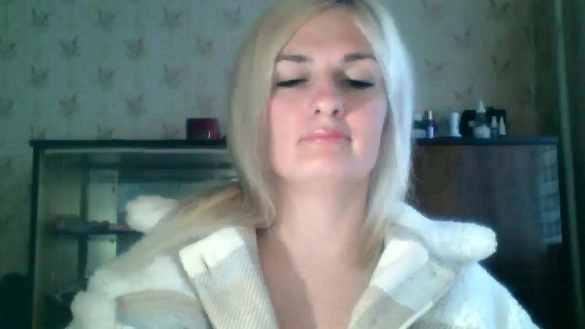 Gallery image thumbnail from Marta_Haze's myfreecams stream on, 04/05/2026, 15:02 image 3 of 20