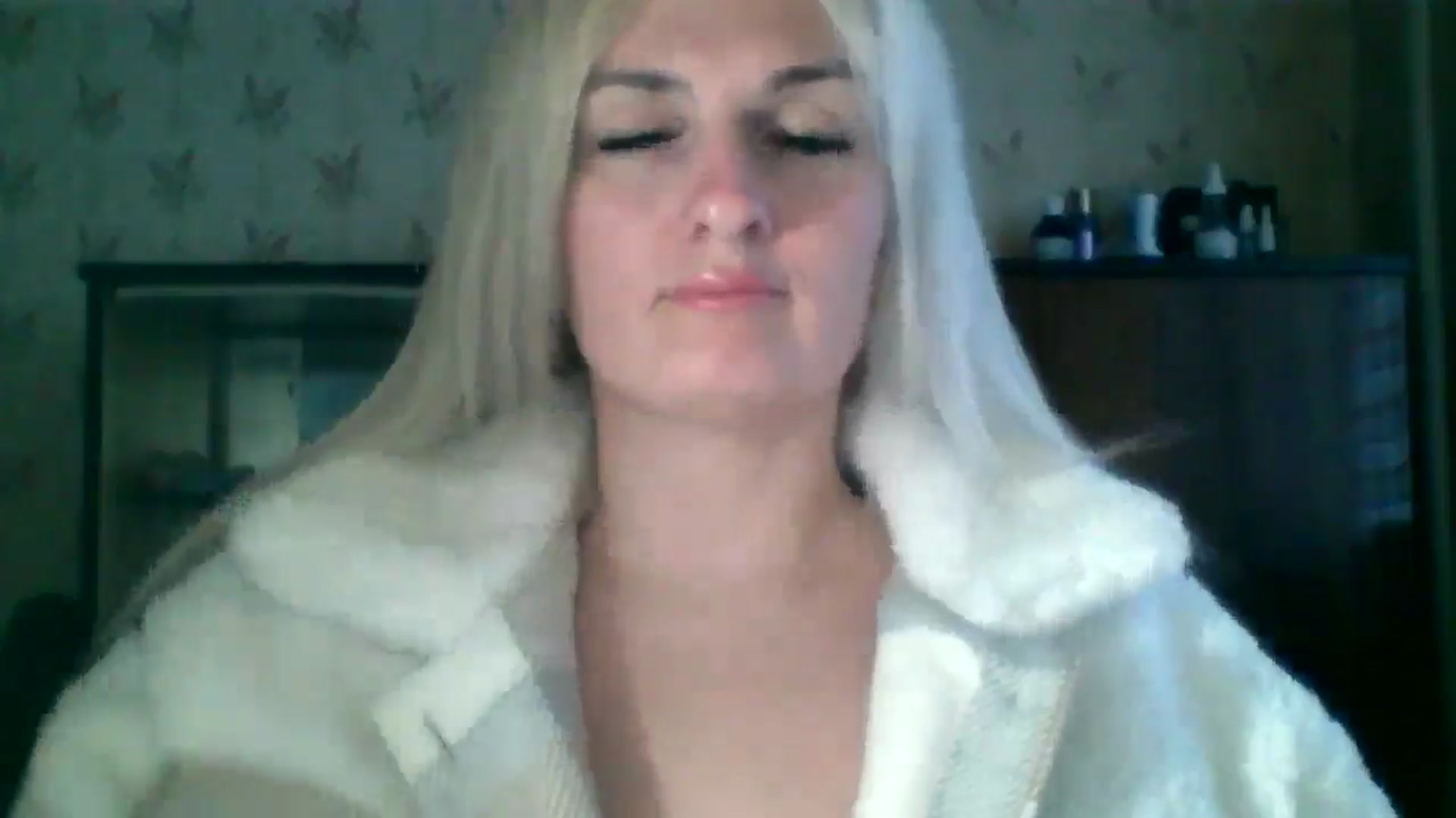 Gallery image thumbnail from Marta_Haze's myfreecams stream on, 04/05/2026, 15:02 image 16 of 20