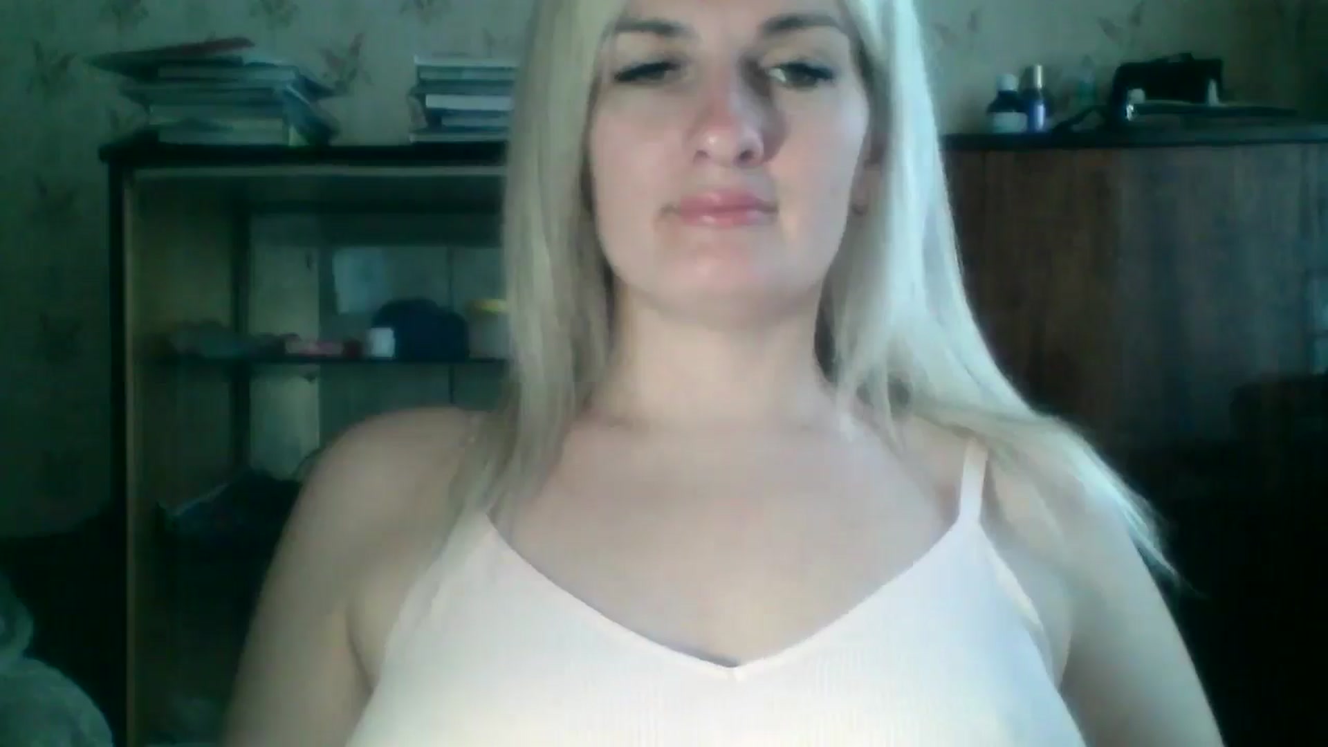 Gallery image thumbnail from Marta_Haze's myfreecams stream on, 04/12/2026, 13:15 image 16 of 20