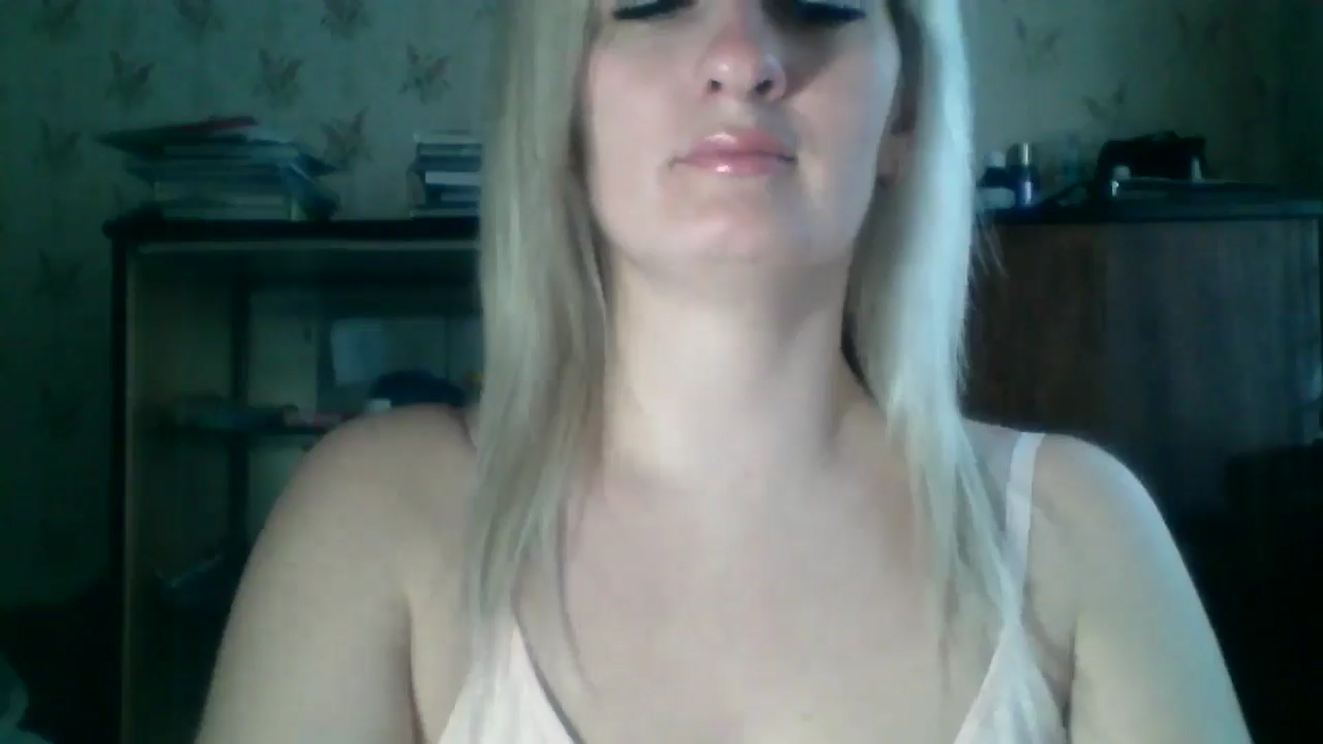 Gallery image thumbnail from Marta_Haze's myfreecams stream on, 04/12/2026, 13:15 image 20 of 20