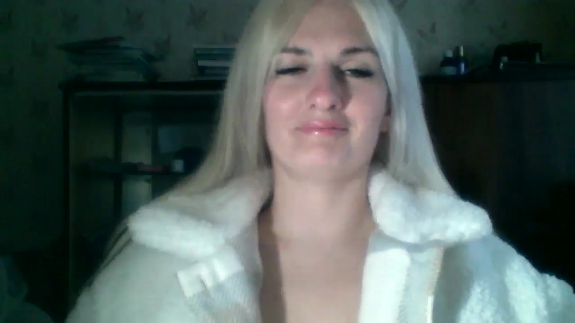 Gallery image thumbnail from Marta_Haze's myfreecams stream on, 04/12/2026, 14:46 image 18 of 20