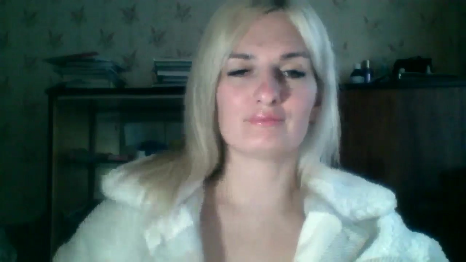Gallery image thumbnail from Marta_Haze's myfreecams stream on, 04/12/2026, 14:46 image 13 of 20
