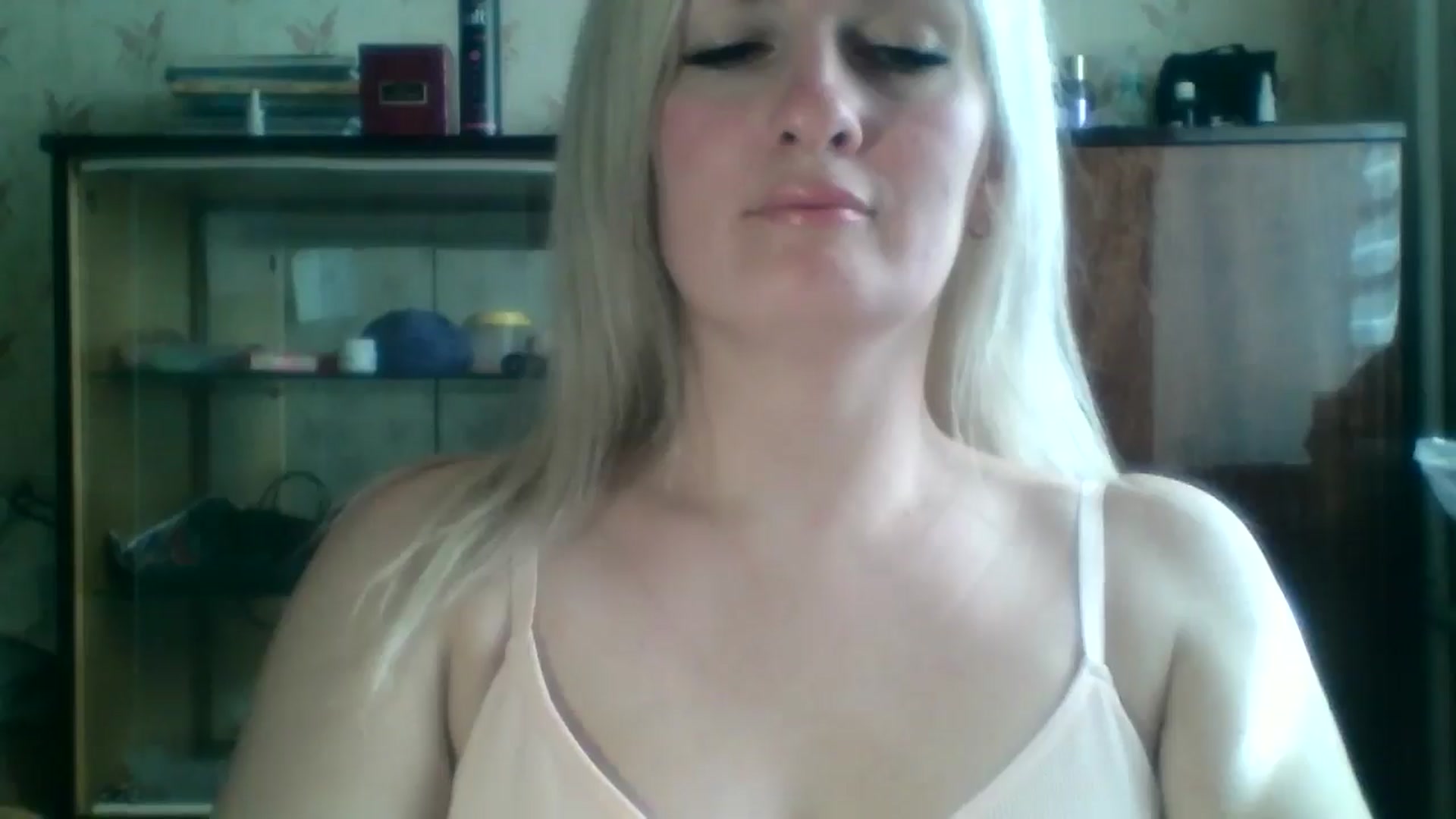 Gallery image thumbnail from Marta_Haze's myfreecams stream on, 04/13/2026, 10:14 image 8 of 20