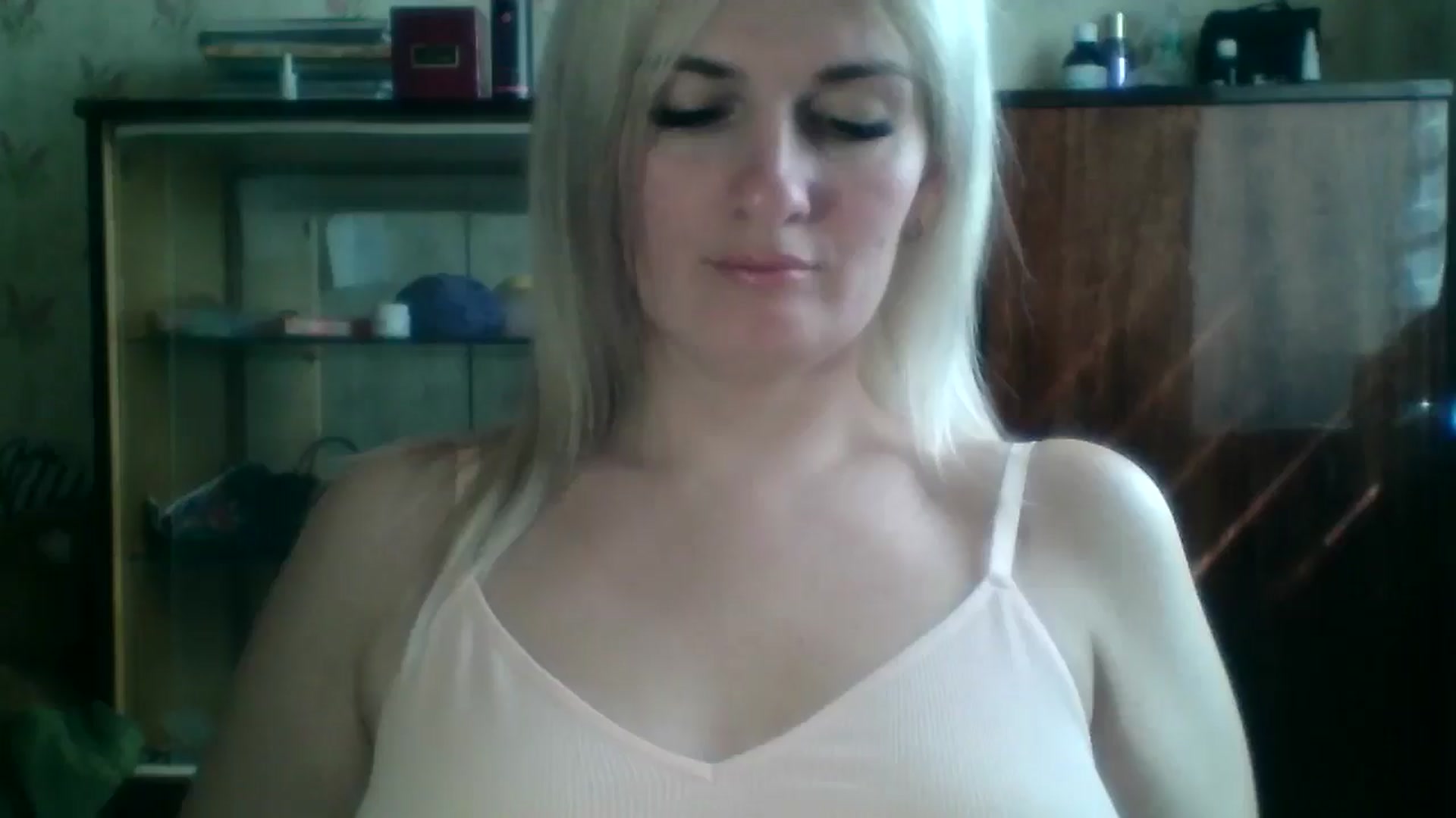 Gallery image thumbnail from Marta_Haze's myfreecams stream on, 04/13/2026, 11:05 image 19 of 20