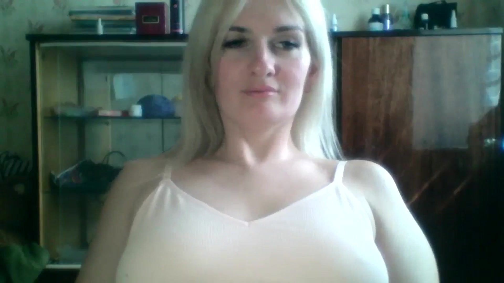 Gallery image thumbnail from Marta_Haze's myfreecams stream on, 04/13/2026, 11:05 image 4 of 20