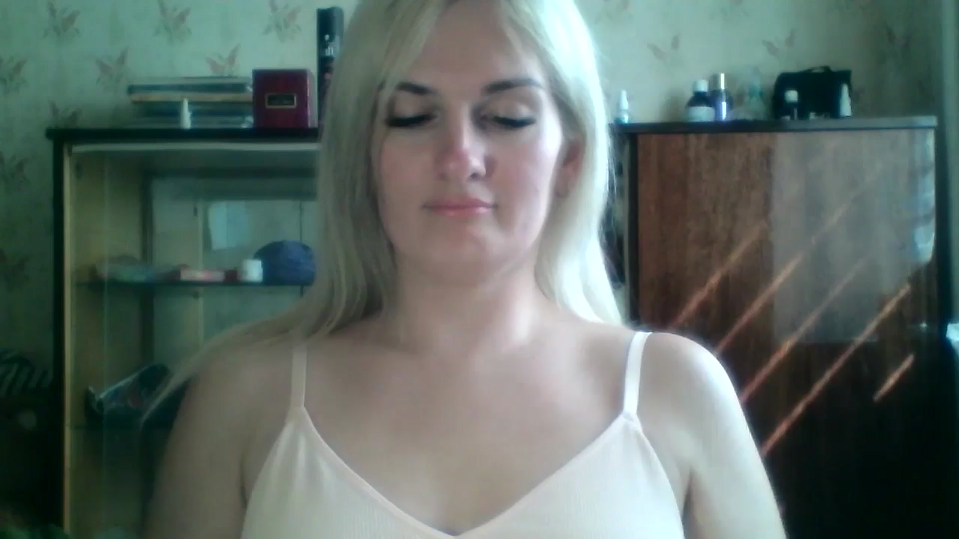Gallery image thumbnail from Marta_Haze's myfreecams stream on, 04/13/2026, 12:05 image 4 of 20