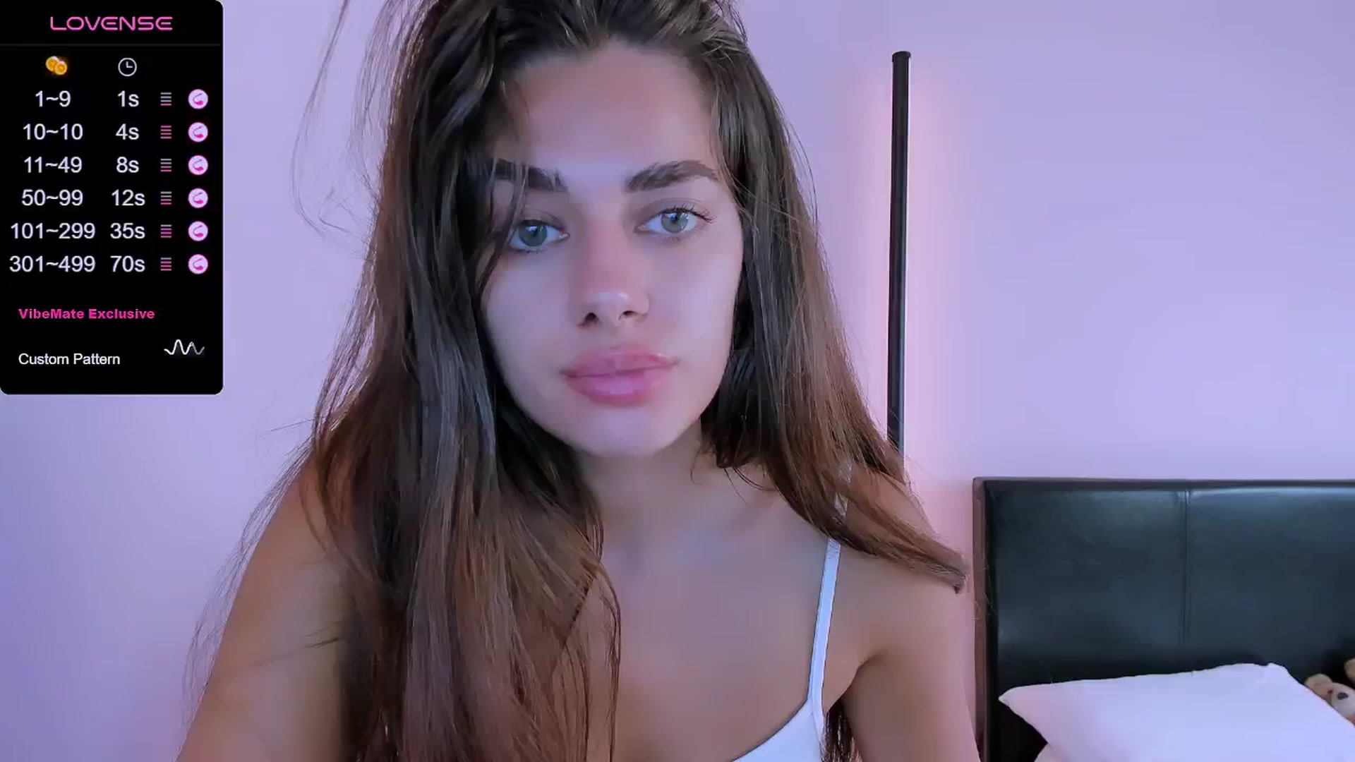Gallery image thumbnail from Marta__jes's myfreecams stream on, 06/23/2024, 15:15 image 10 of 20