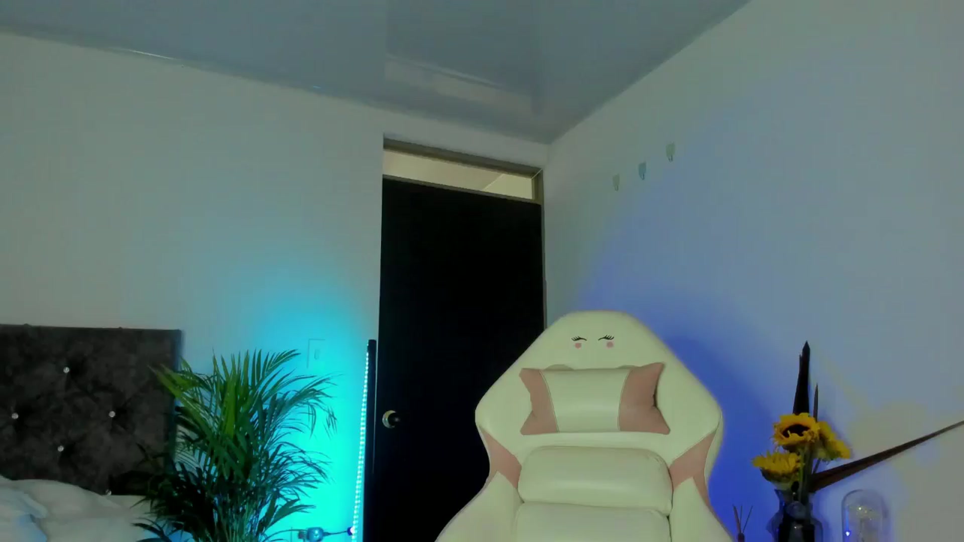 Gallery image thumbnail from Martina_ferer's myfreecams stream on, 07/02/2024, 17:42 image 3 of 20
