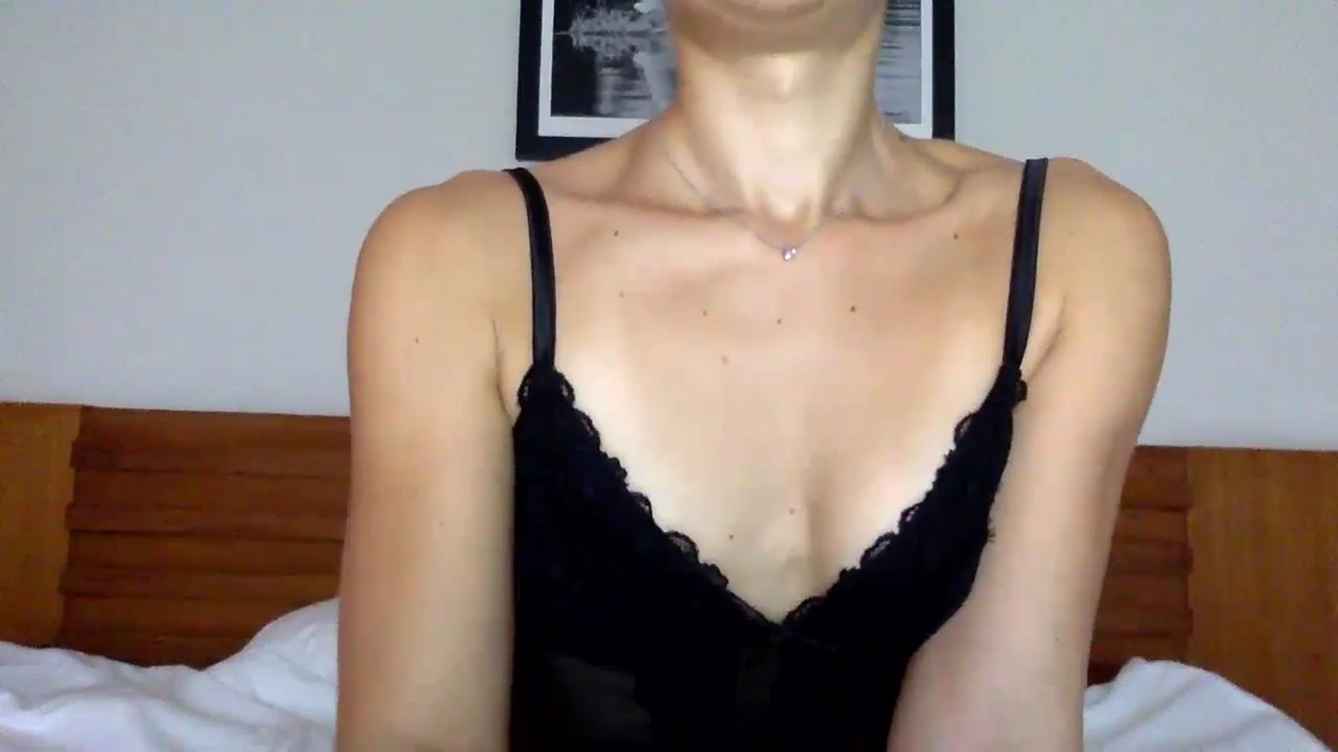 Gallery image thumbnail from Mary1One's myfreecams stream on, 07/03/2024, 09:00 image 6 of 20