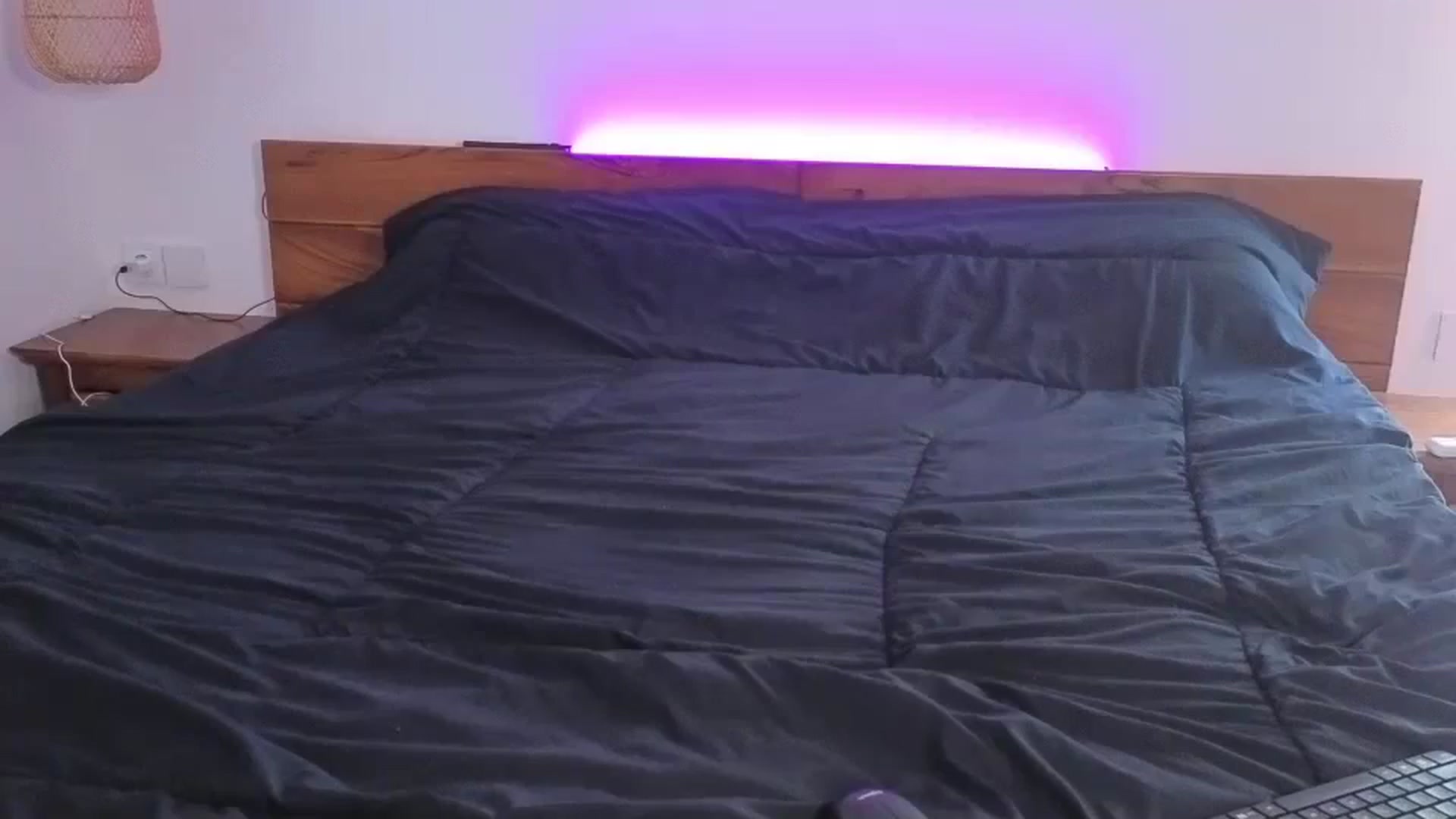 Gallery image thumbnail from Mary1One's myfreecams stream on, 10/27/2024, 07:36 image 4 of 20