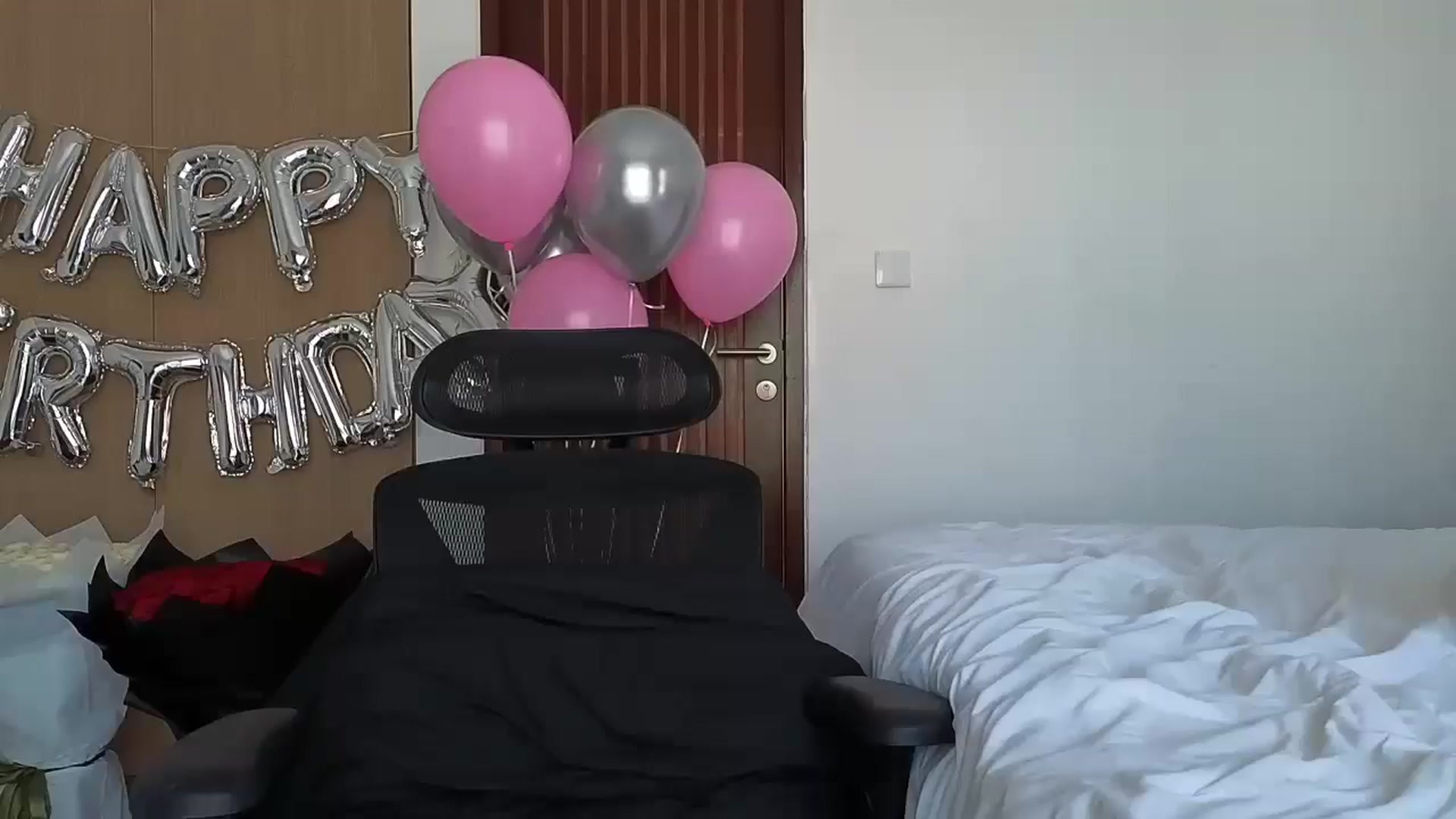 Gallery image thumbnail from Mary1One's myfreecams stream on, 03/10/2025, 04:45 image 8 of 20