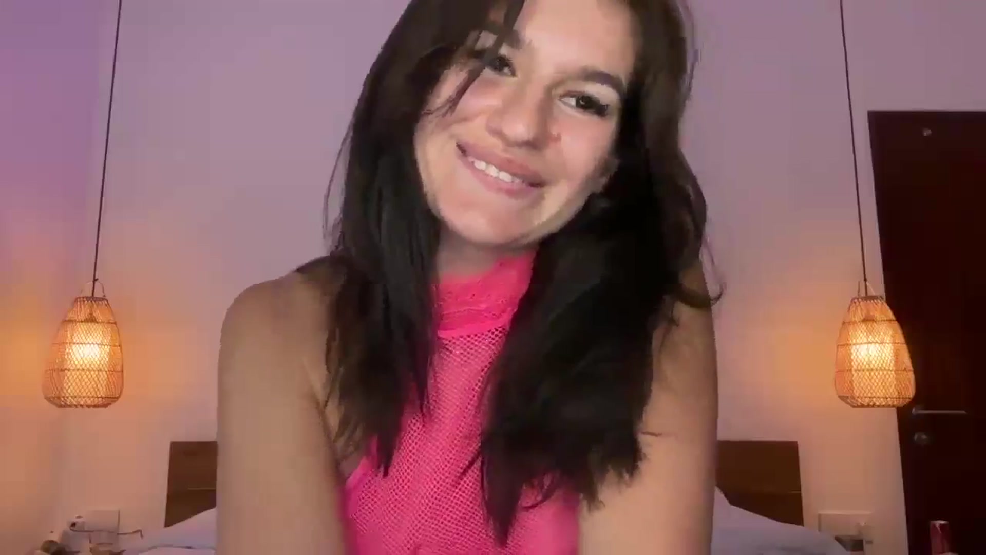Gallery image thumbnail from Mary1One's myfreecams stream on, 05/13/2025, 14:37 image 8 of 20