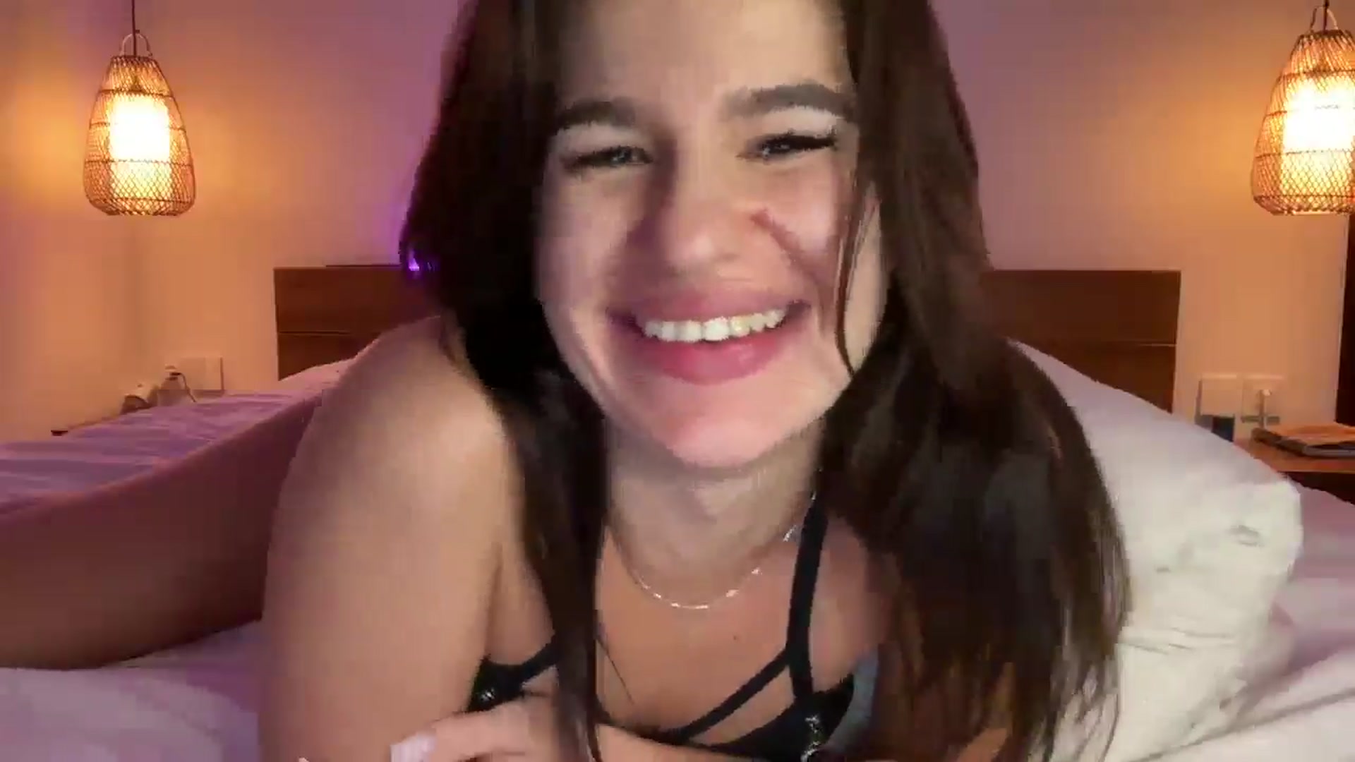Gallery image thumbnail from Mary1One's myfreecams stream on, 08/01/2025, 14:41 image 18 of 20