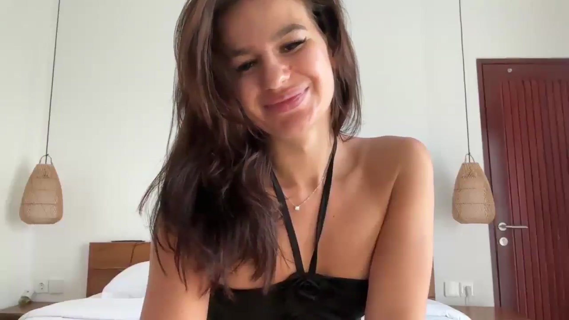 Gallery image thumbnail from Mary1One's myfreecams stream on, 08/28/2025, 04:49 image 5 of 20