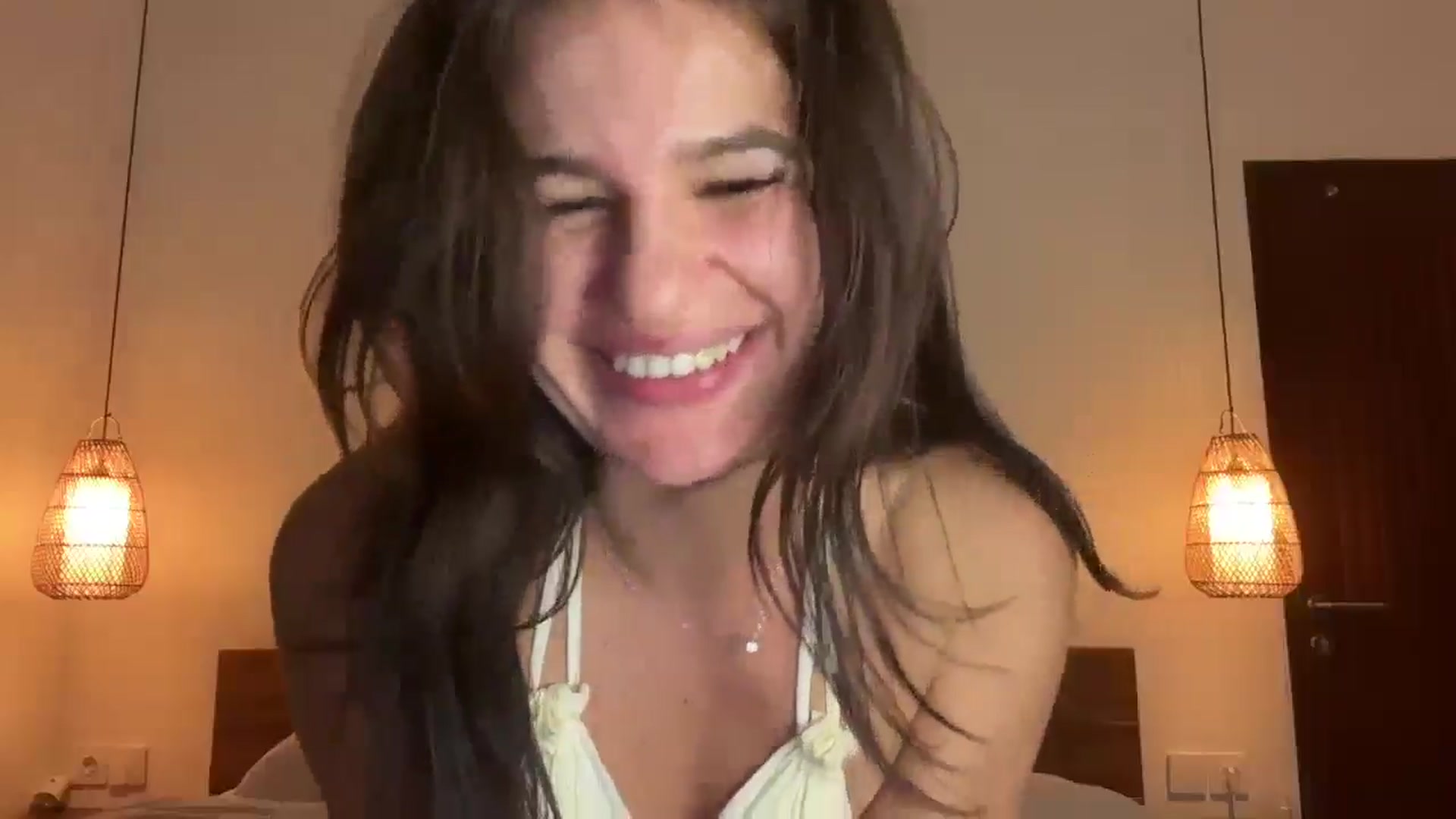 Gallery image thumbnail from Mary1One's myfreecams stream on, 09/11/2025, 12:33 image 5 of 20