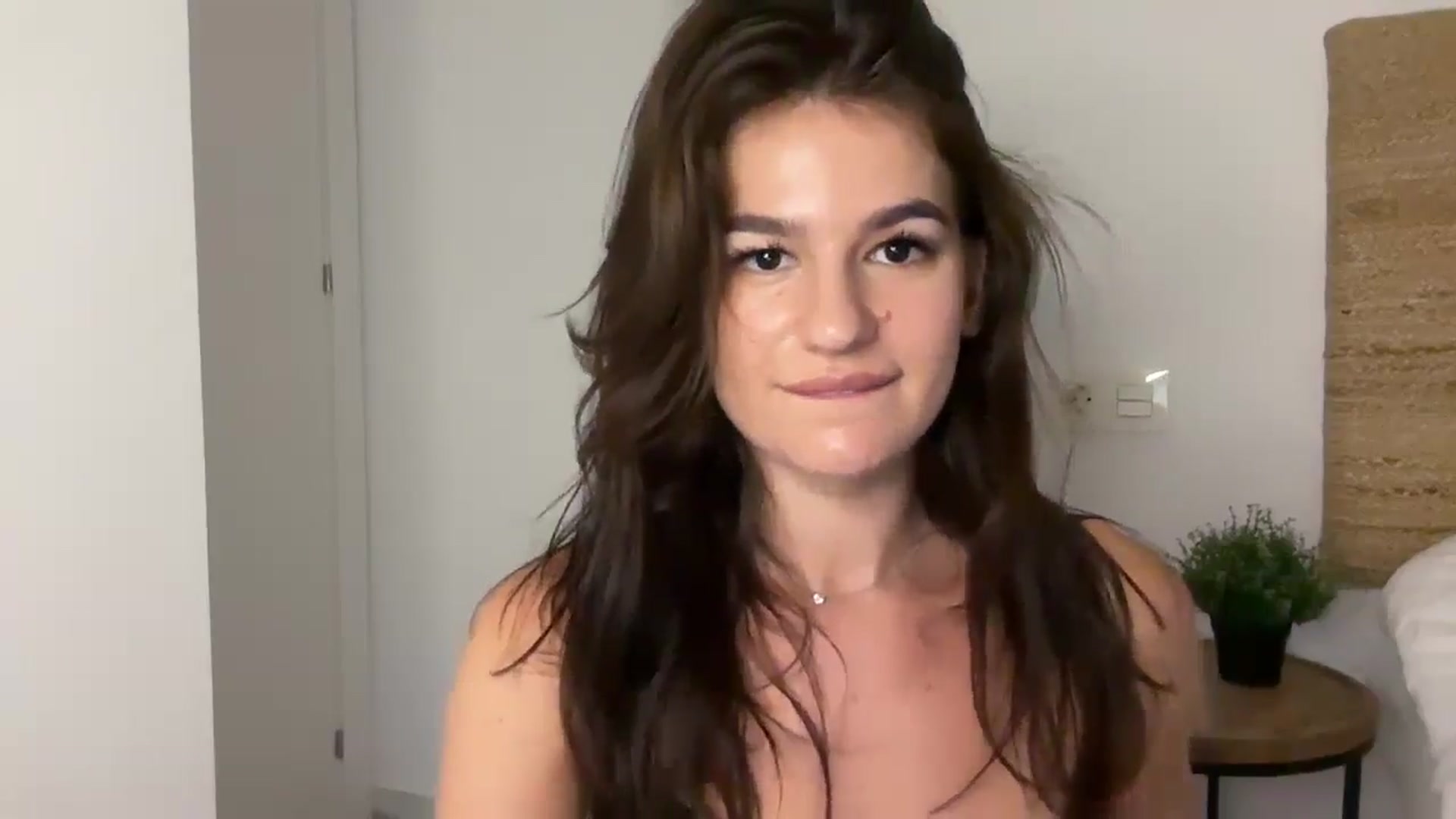 Gallery image thumbnail from Mary1One's myfreecams stream on, 10/17/2025, 11:08 image 14 of 20